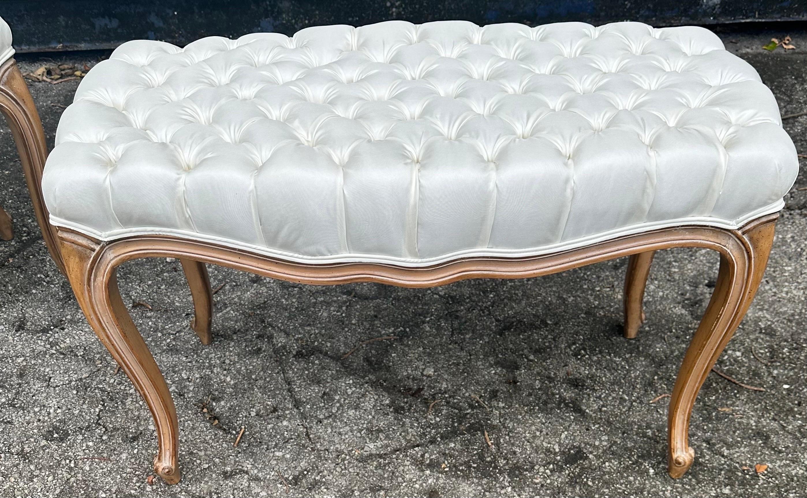 Pair of 1960’s tufted Italian Benches For Sale 2
