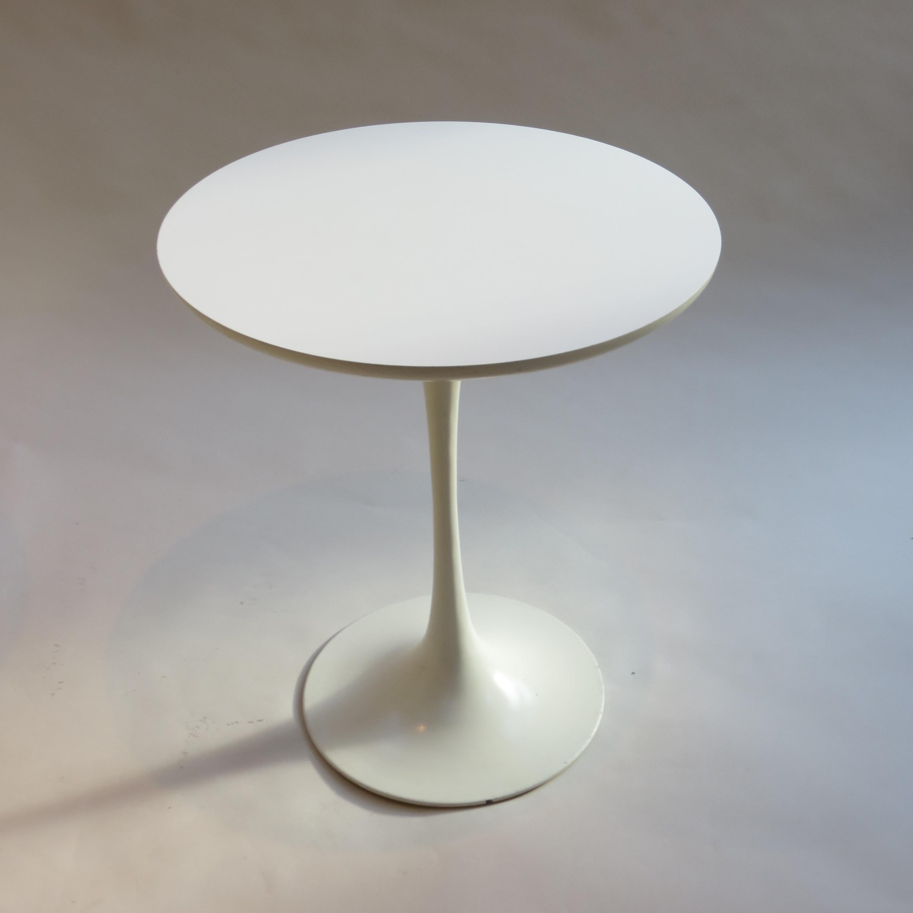 Pair of 1960s Tulip Side Table Designed by Maurice Burke for Arkana, Bath, UK In Good Condition In Stow on the Wold, GB
