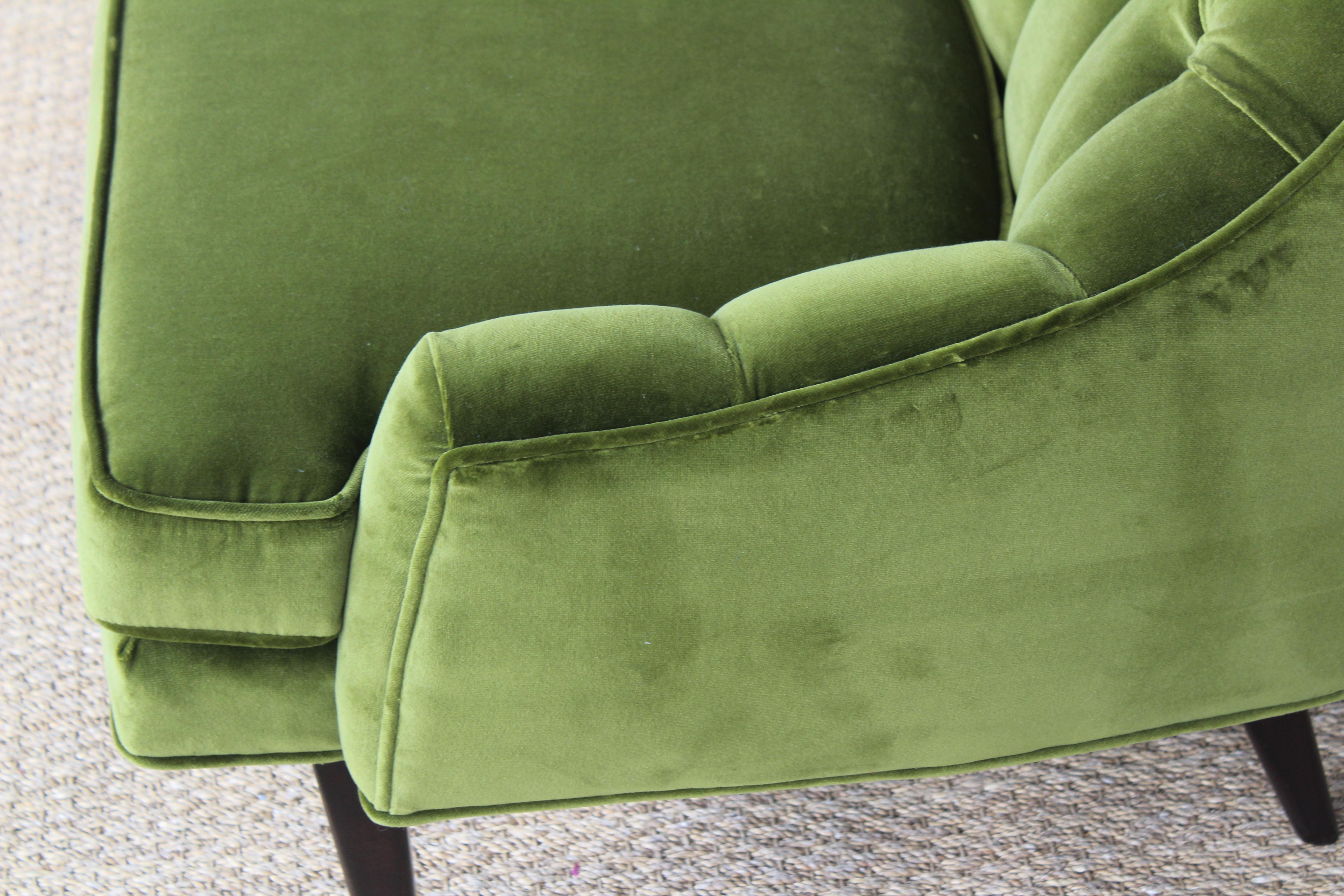 Pair of 1960s Velvet Tufted Lounge Chairs 5