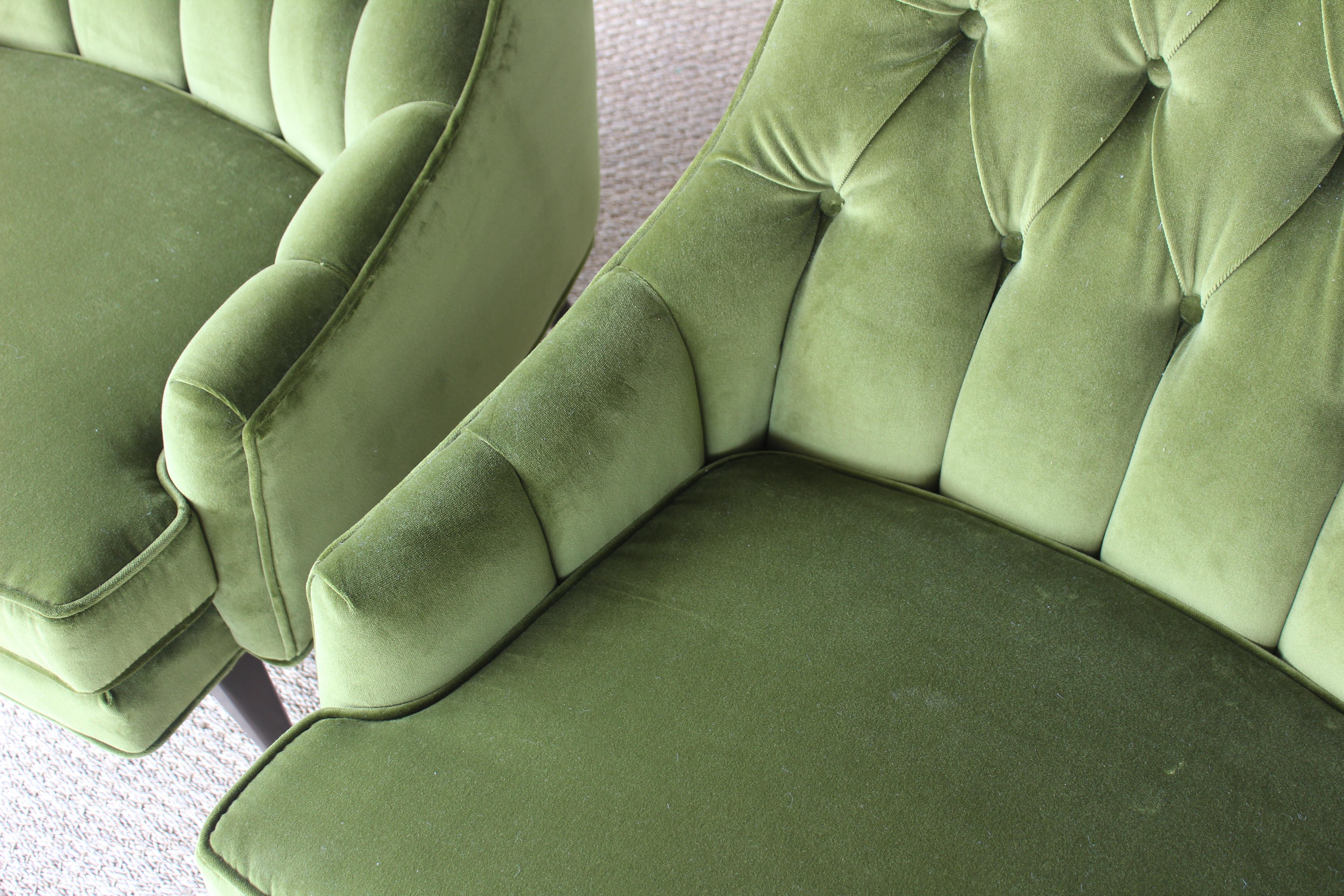 Pair of 1960s Velvet Tufted Lounge Chairs 8