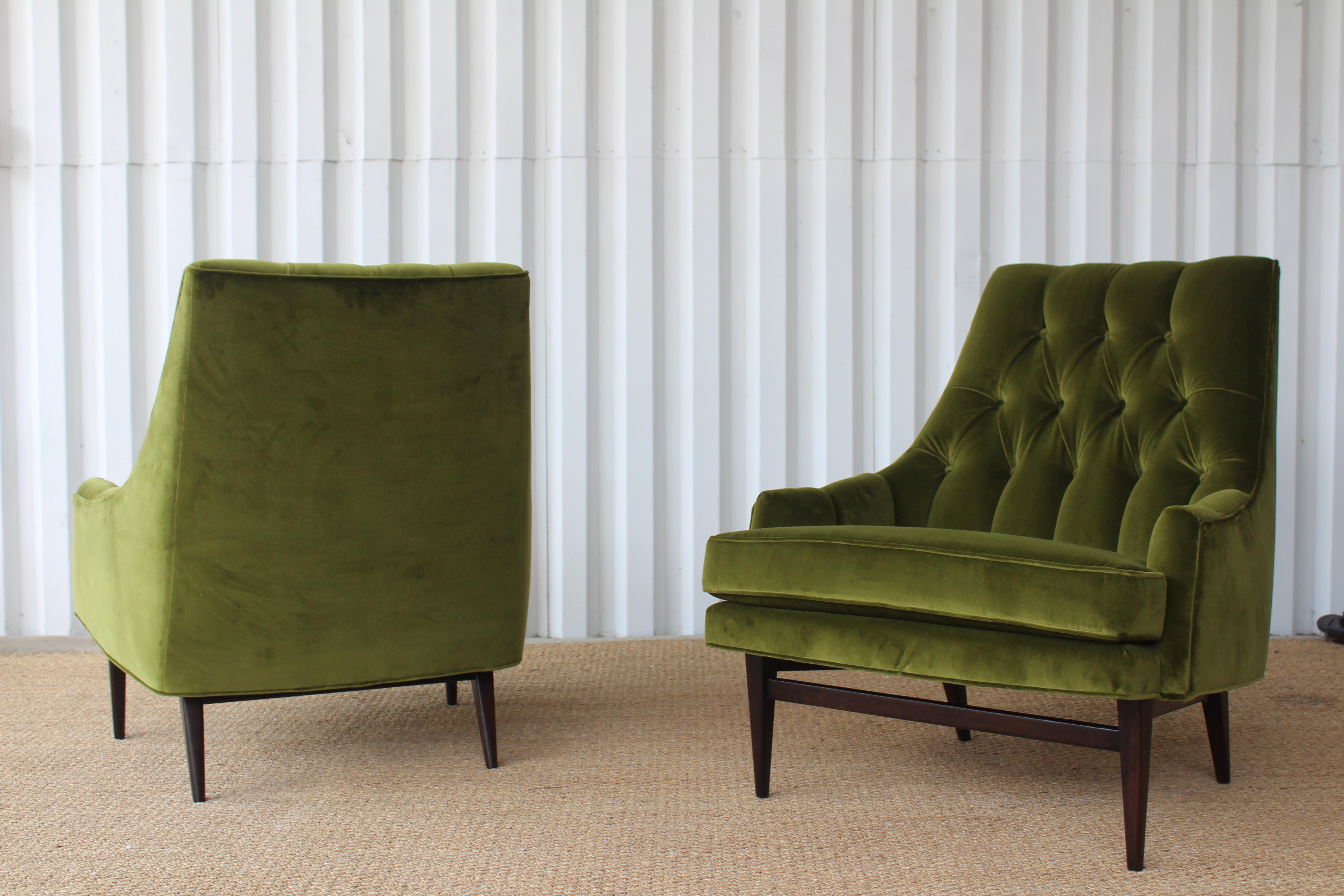 Mid-20th Century Pair of 1960s Velvet Tufted Lounge Chairs