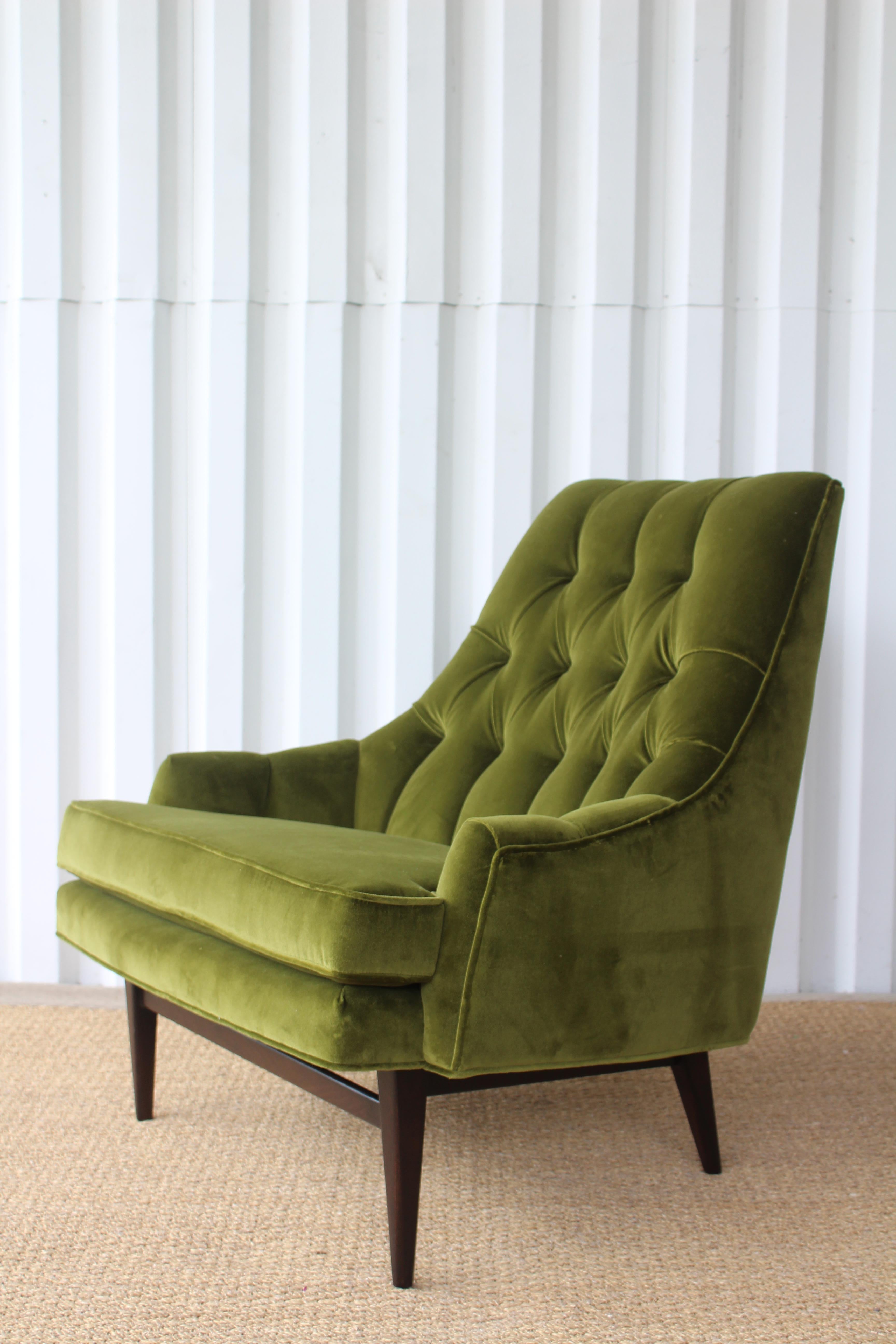 Pair of 1960s Velvet Tufted Lounge Chairs 2