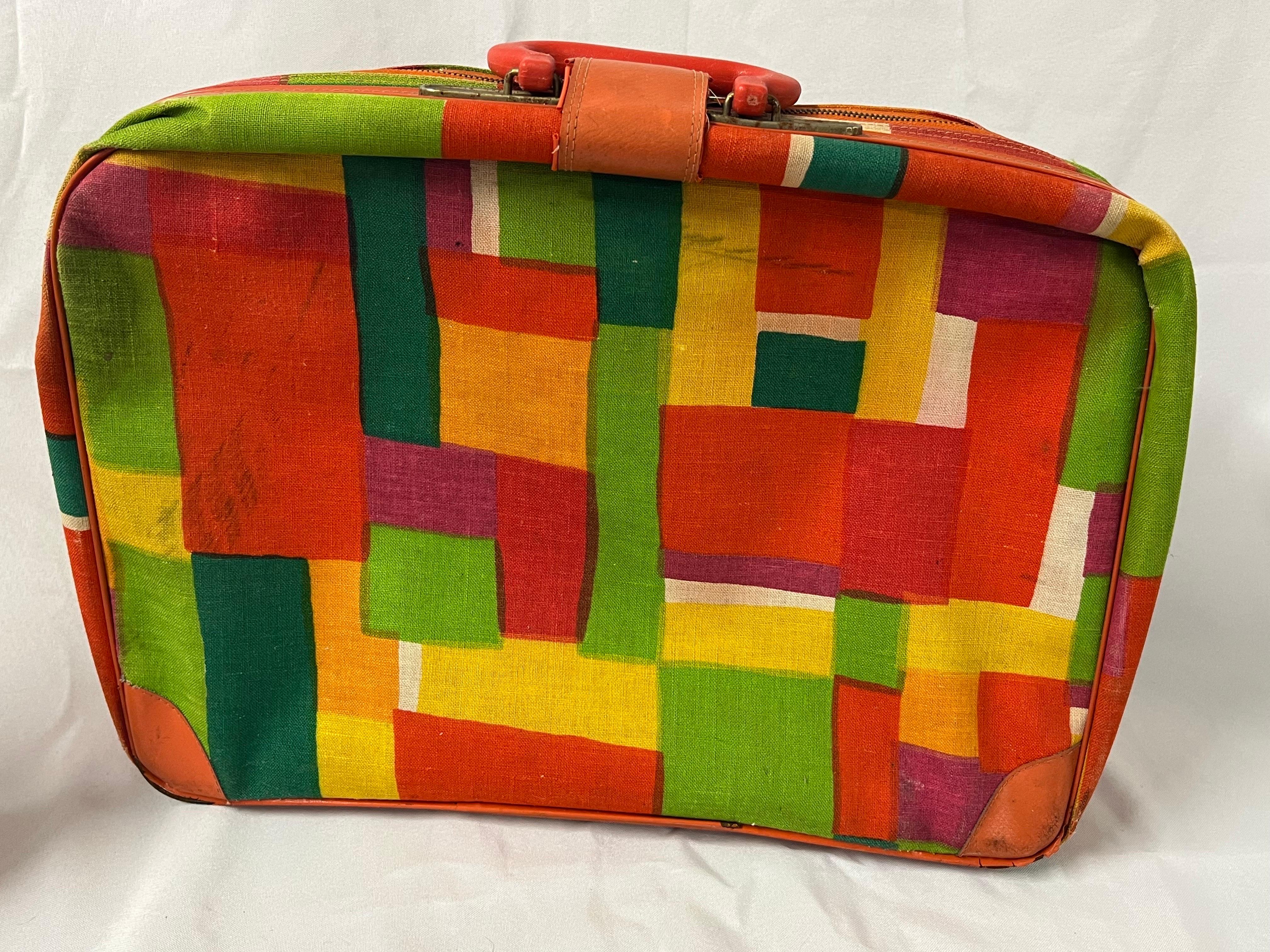 Paire de valises Vintage Hippie Pop Art des années 60 par Gimbels en vente 8
