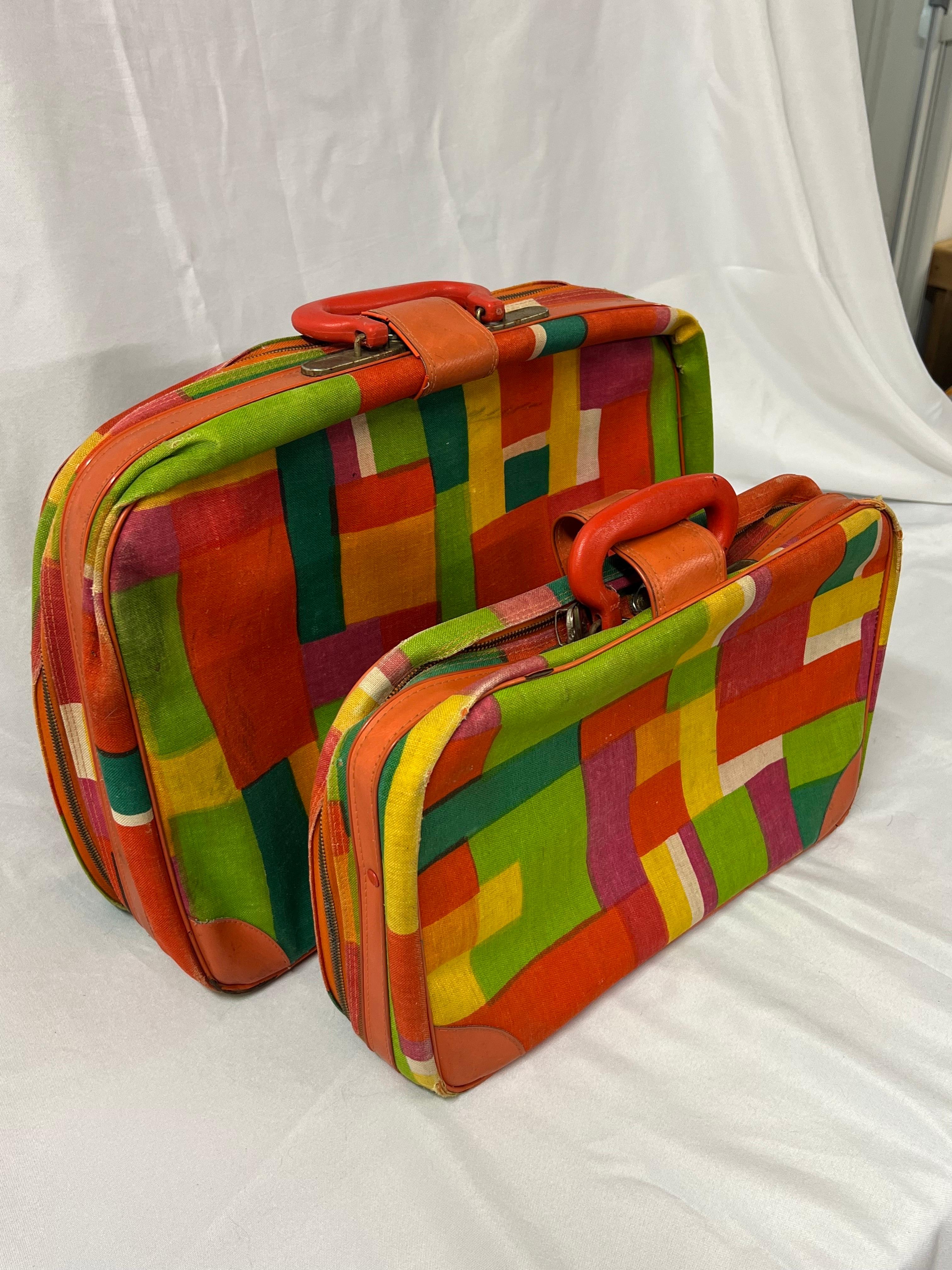 Paire de valises Vintage Hippie Pop Art des années 60 par Gimbels en vente 12