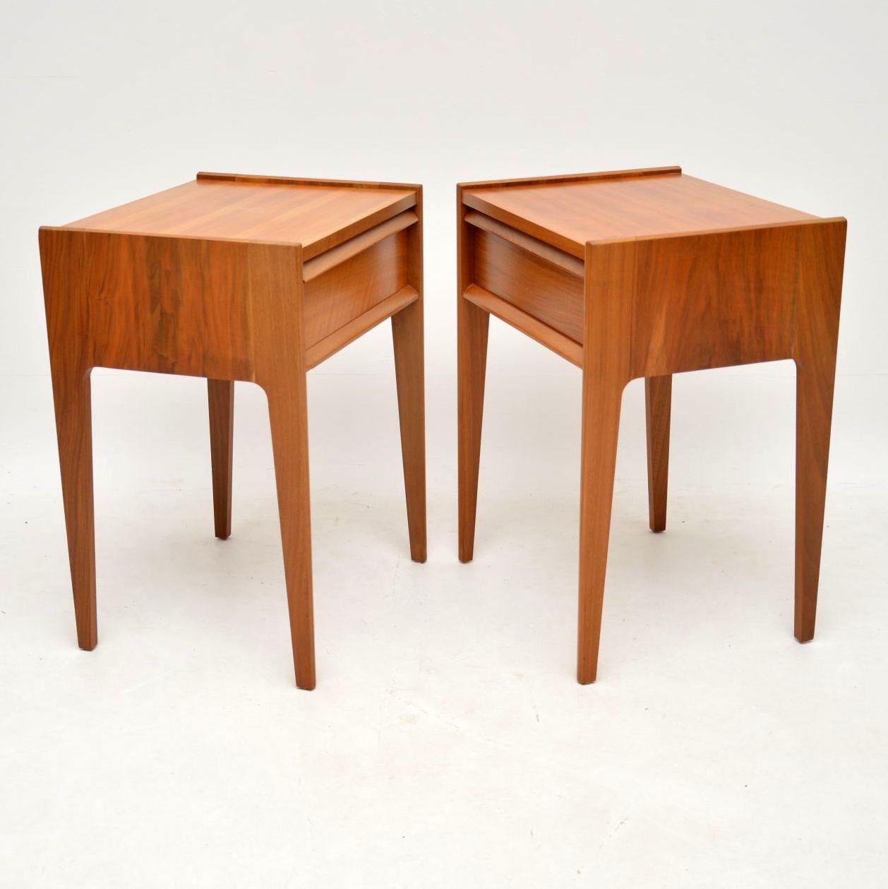Pair of 1960s Vintage Walnut Bedside Tables by Younger In Good Condition In London, GB