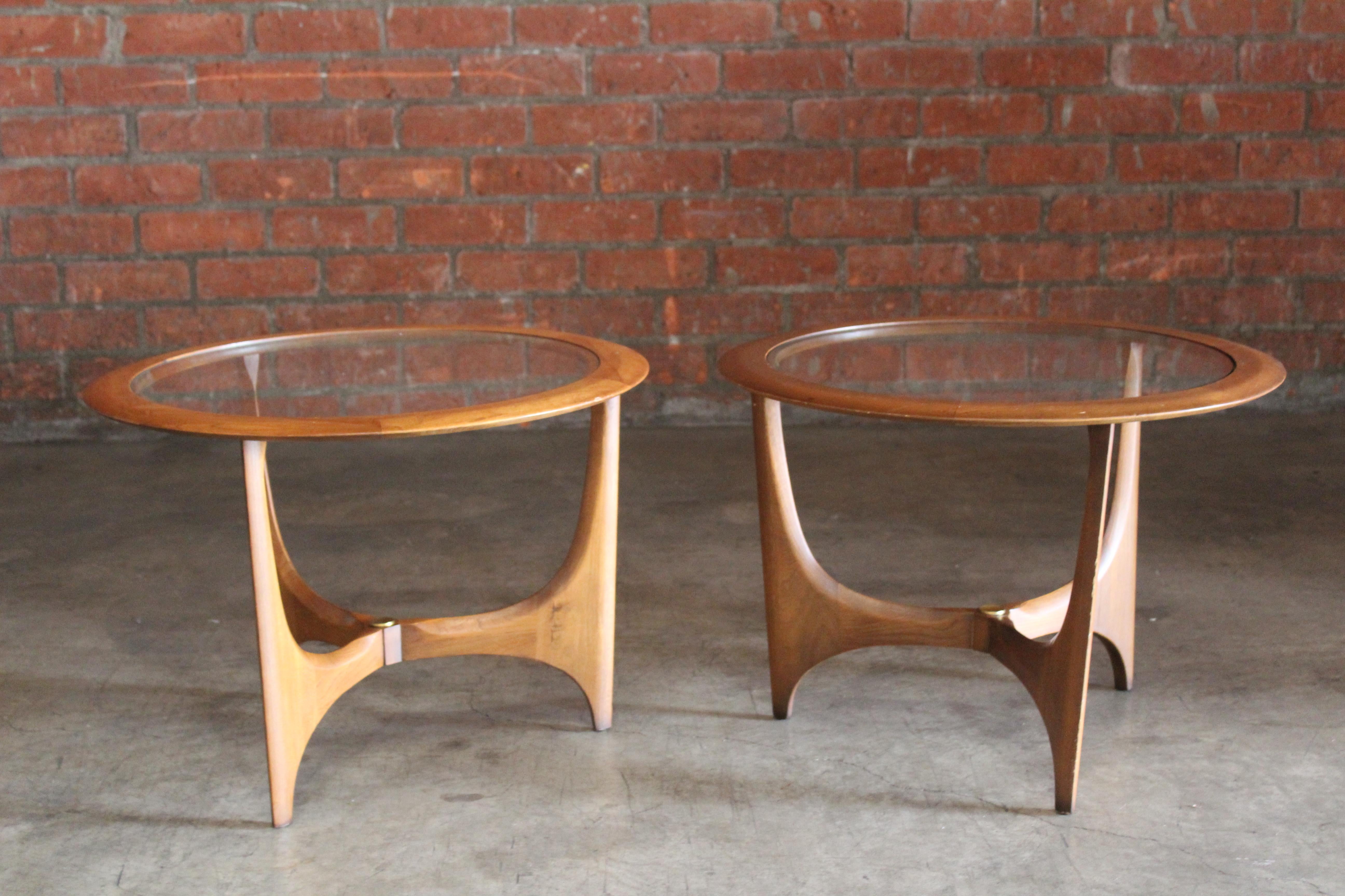 Pair of 1960s Walnut End Tables For Sale 5