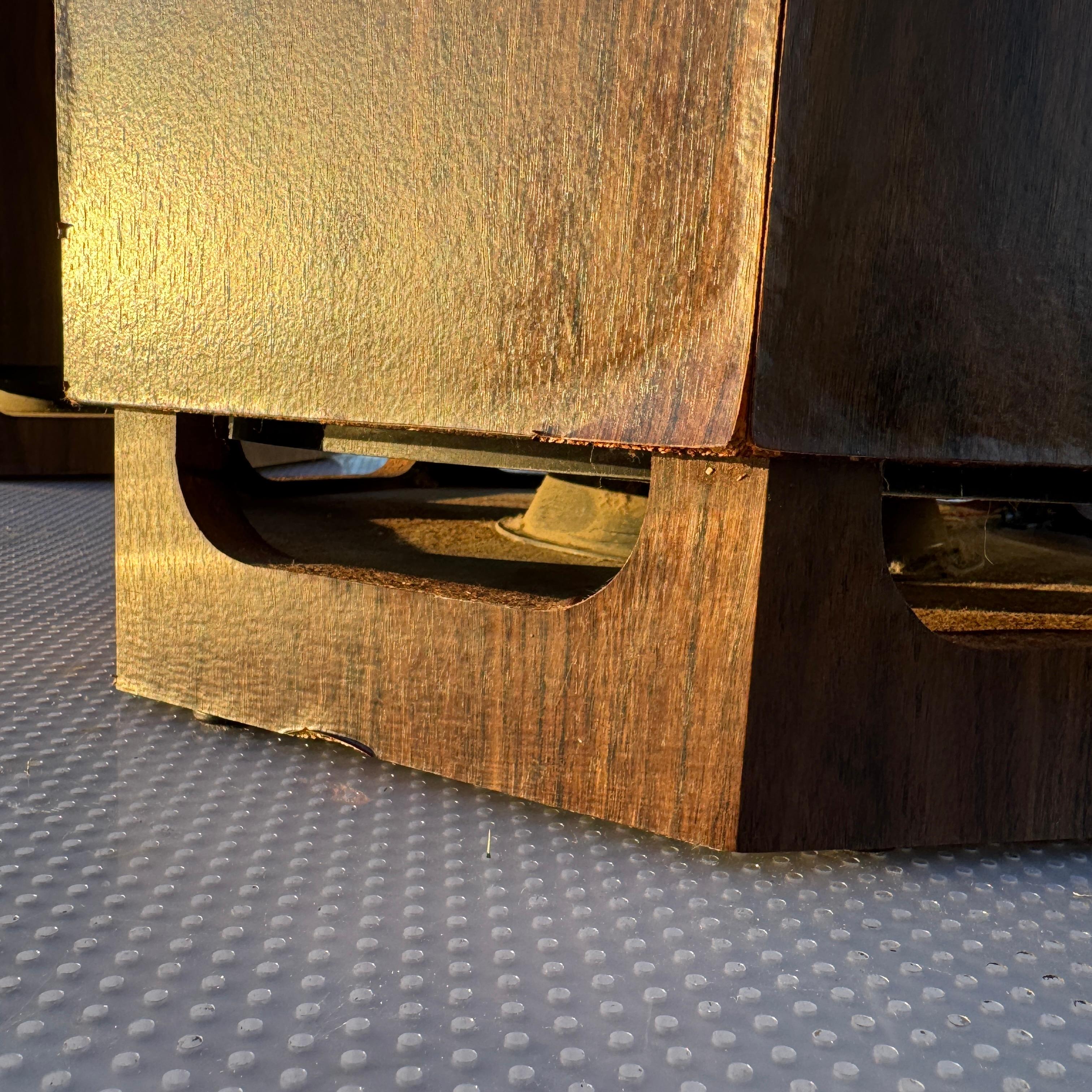 Pair of 1960s Walnut Laminate and Marble Columnar End Table Speakers For Sale 6