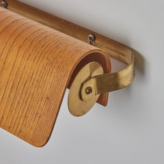 Coppia di lampade da parete in legno e ottone degli anni '60 attribuite a Hans-Agne Jakobsson