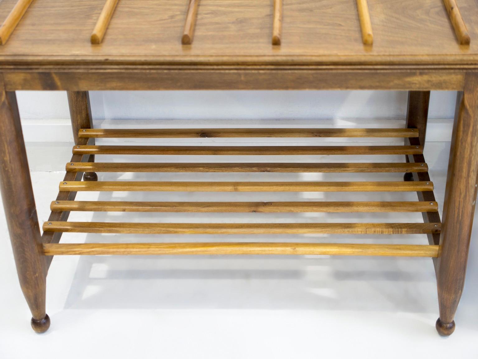 Pair of 1960s Wooden Luggage Racks by Fratelli Strada In Good Condition In Madrid, ES
