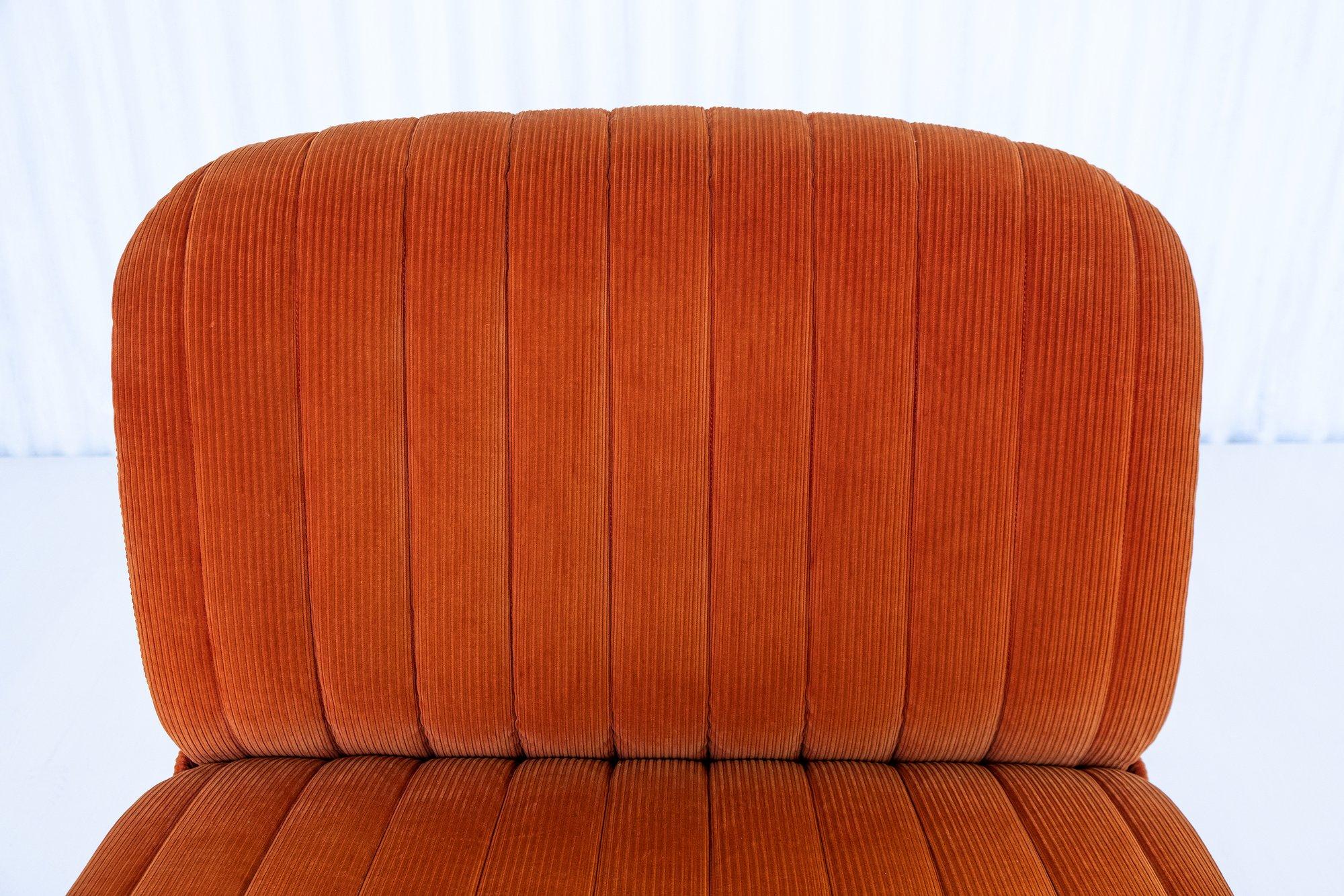 Metà XX secolo Pair of 1968 Ciprea Armchairs by Afra & Tobia Scarpa for Cassina (1968), Italy in vendita