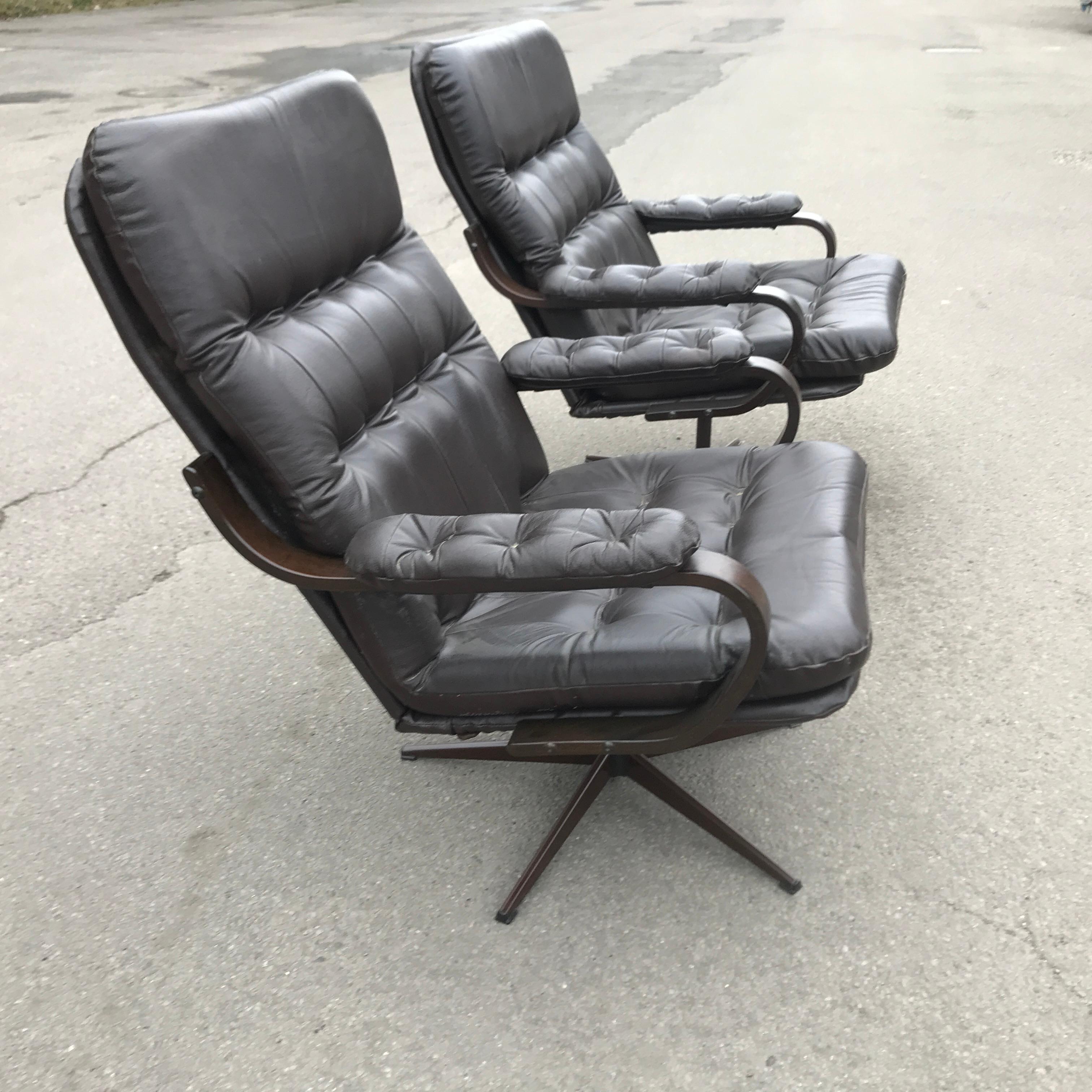 Chaises de salon Midcentury, élégantes et stylées en super état.