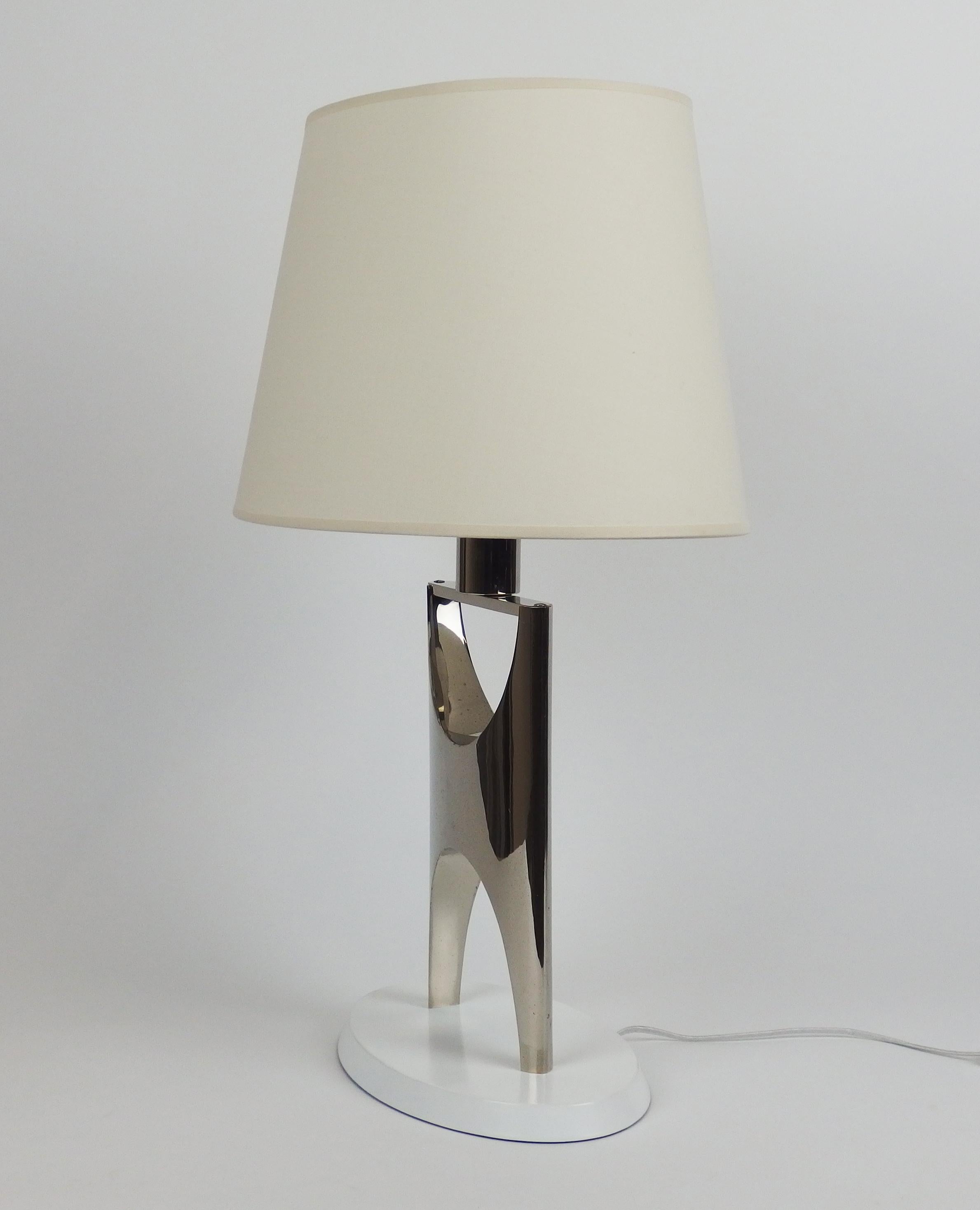 French Pair of 1970 Sculptural Metal Table Lamps For Sale