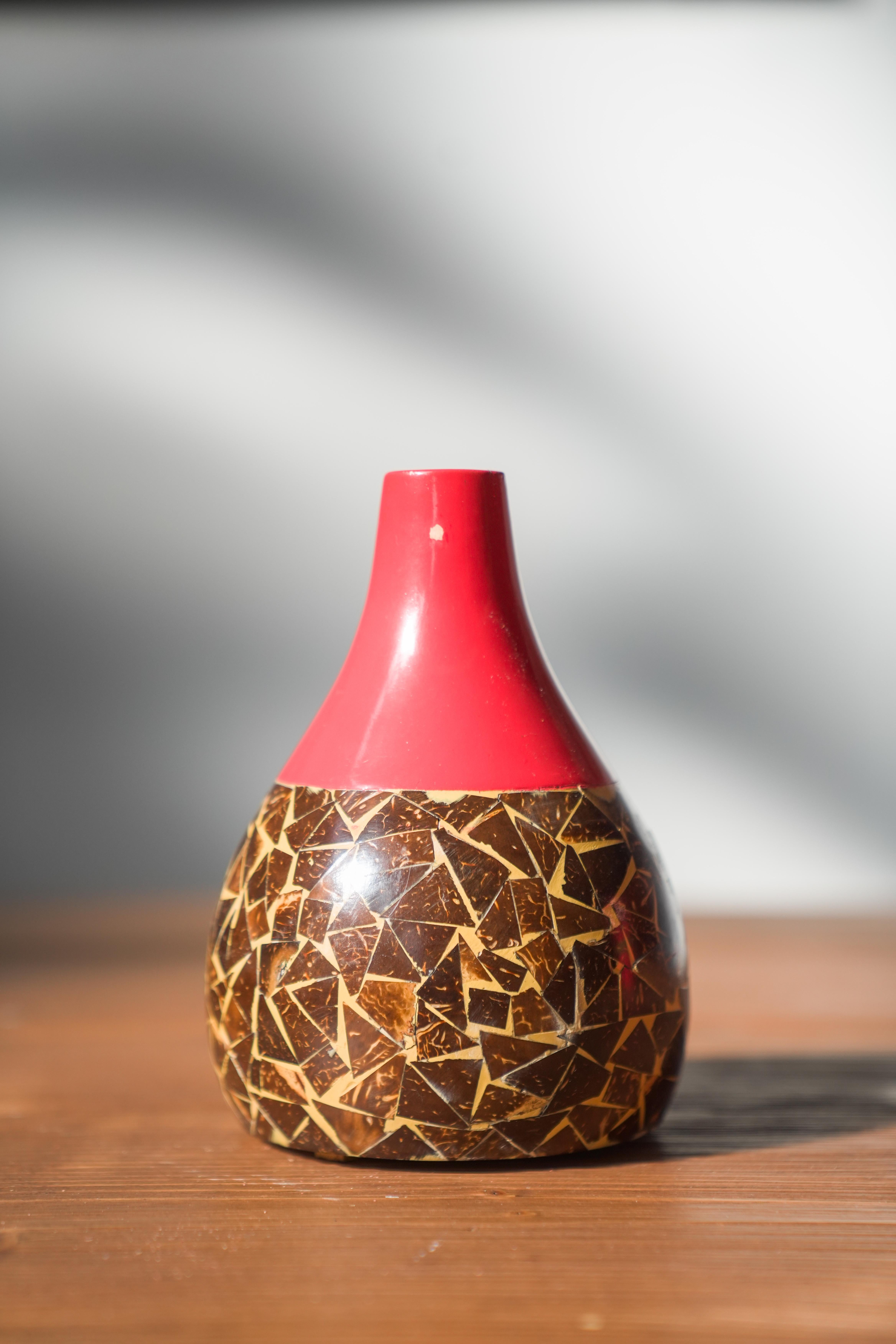 Paar Terrakotta-Vasen aus den 1970er/80er Jahren mit eingelegtem Mosaik (Late 20th Century) im Angebot
