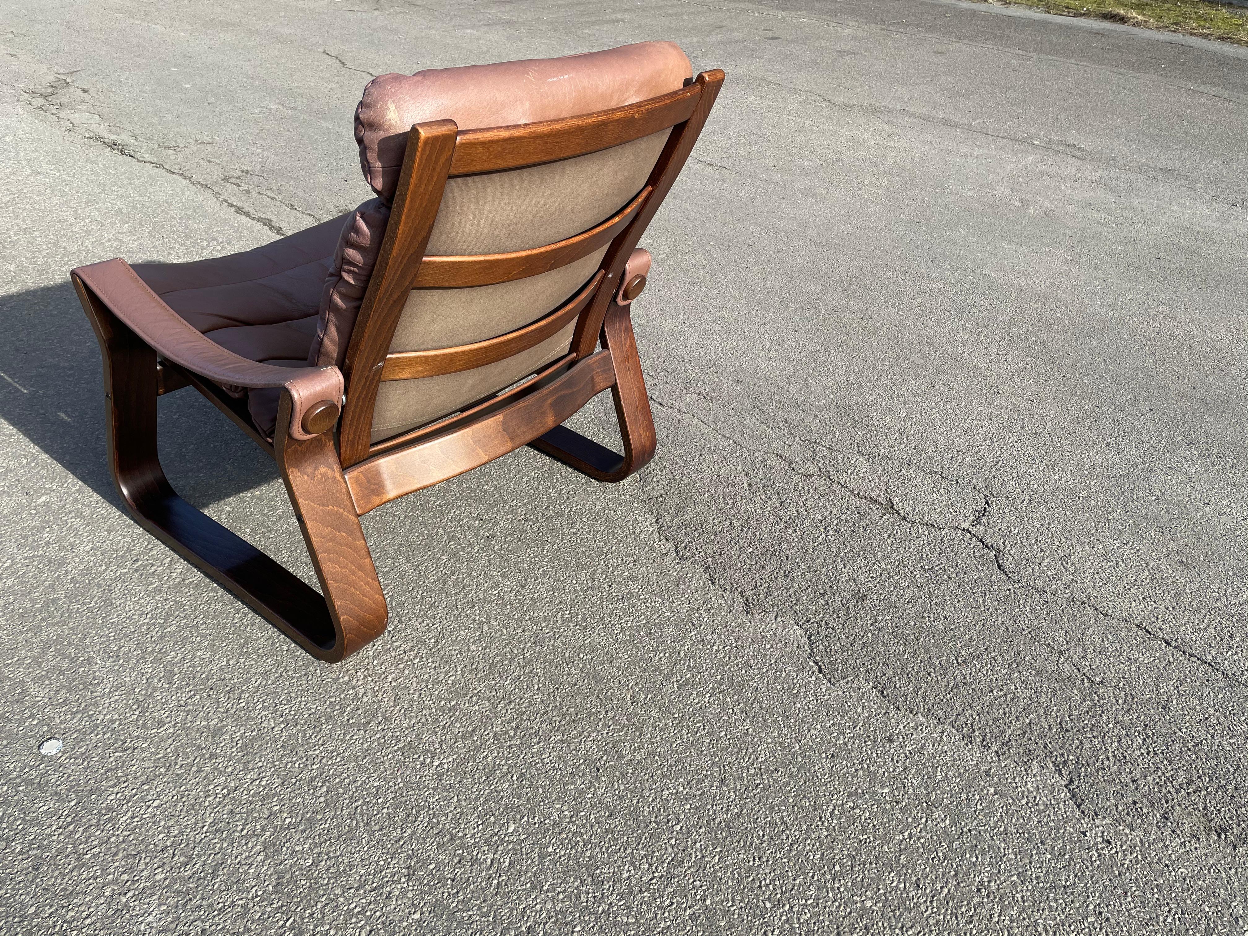 Mid-Century Modern Pair of 1970s Adjustable Vintage Lounge Chairs