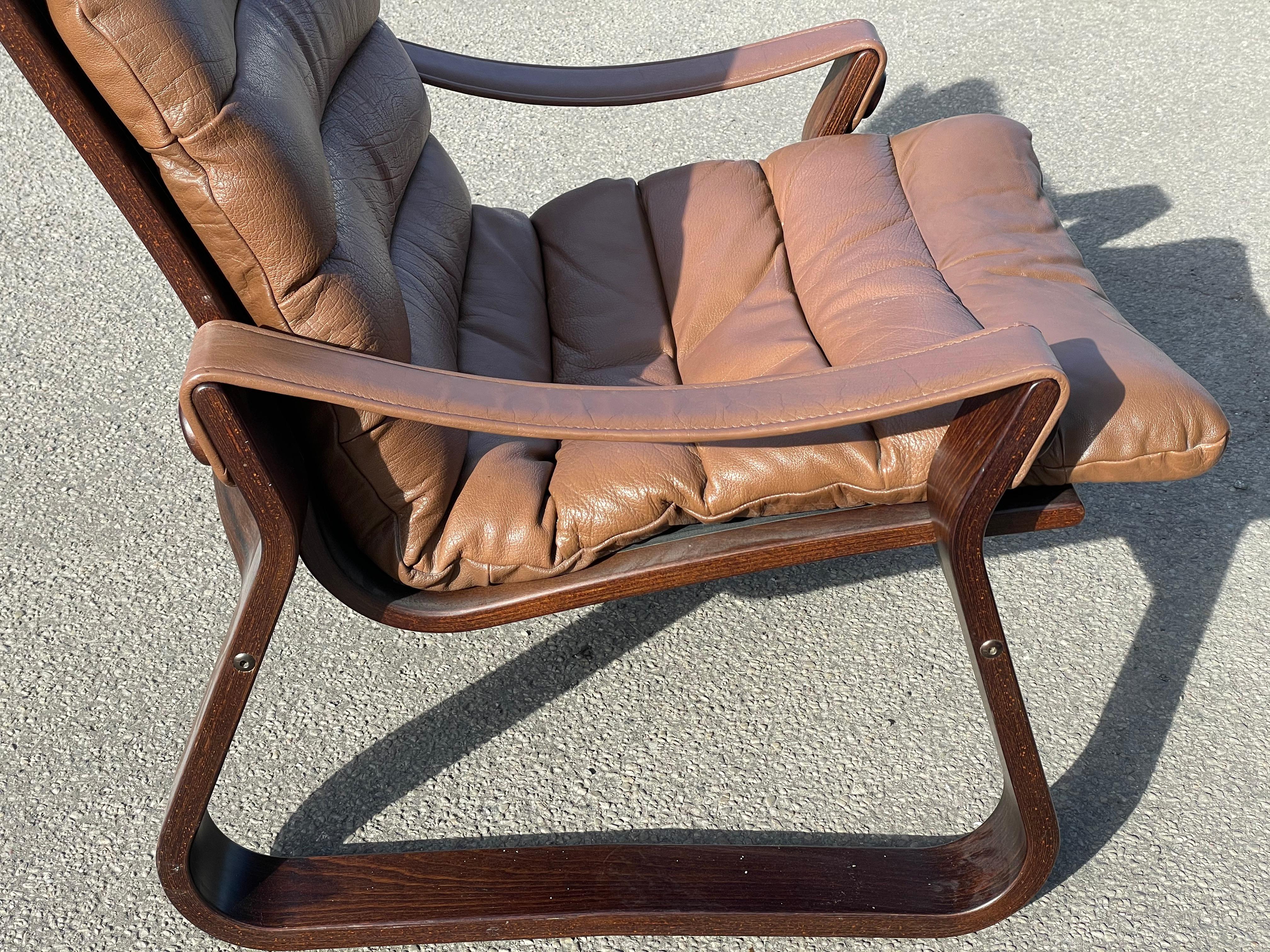 Pair of 1970s Adjustable Vintage Lounge Chairs 1