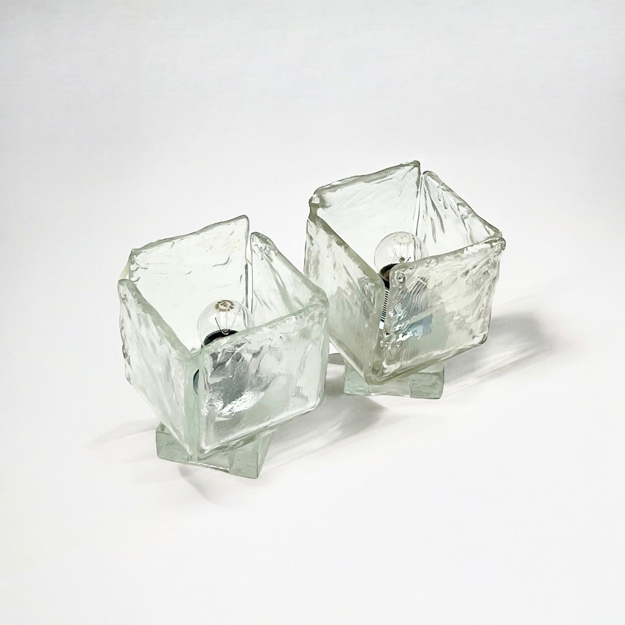 Pair of 1970s Artisanal Murano Glass Lamps by Vetrerie Toso 3