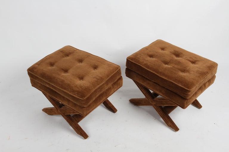 American Pair of 1970s Billy Baldwin Style Brown Velvet Upholstered x Stools or Ottomans For Sale