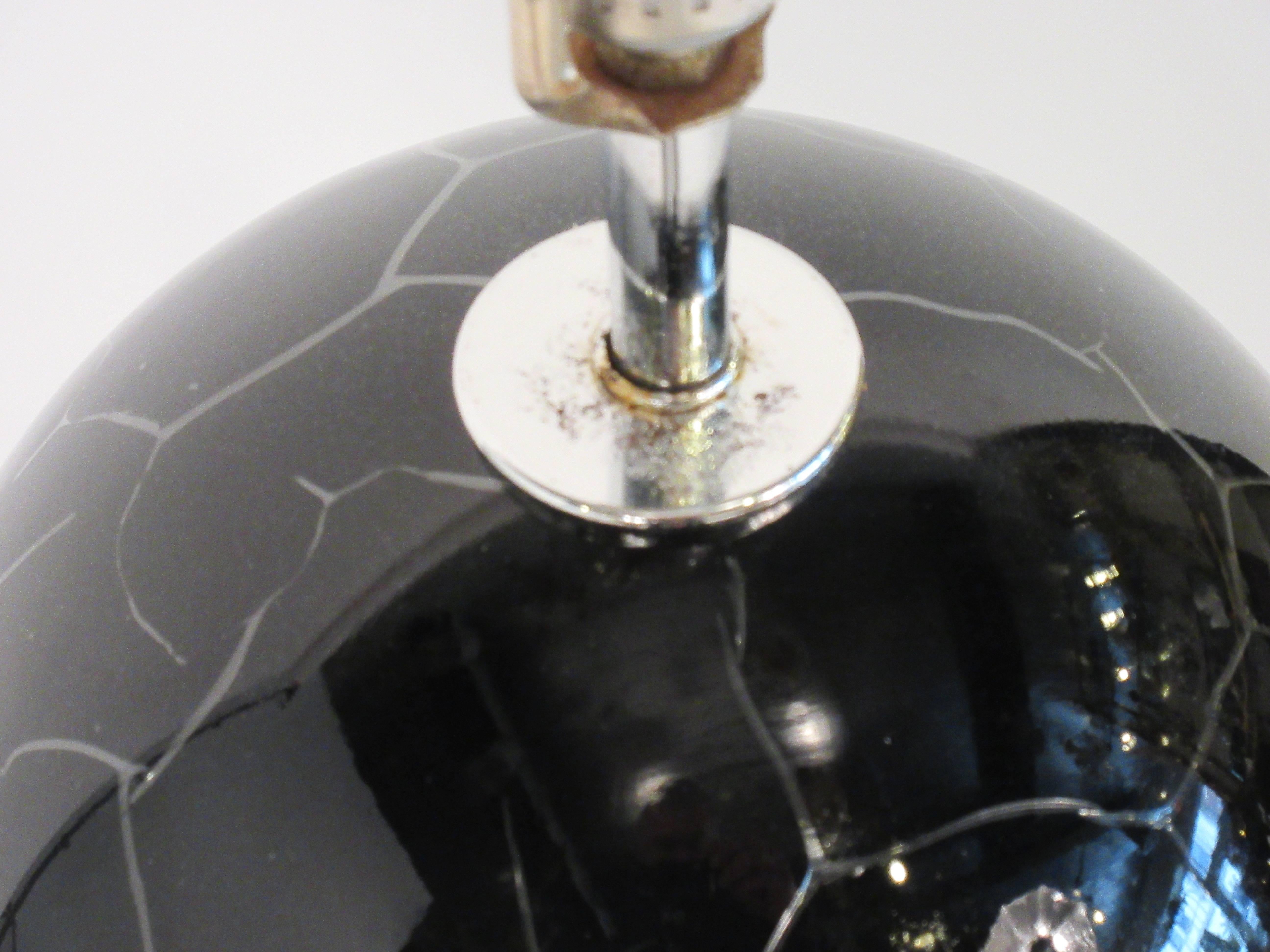 Late 20th Century Pair of 1970s Black and Chrome Crackled Glass Lamps For Sale