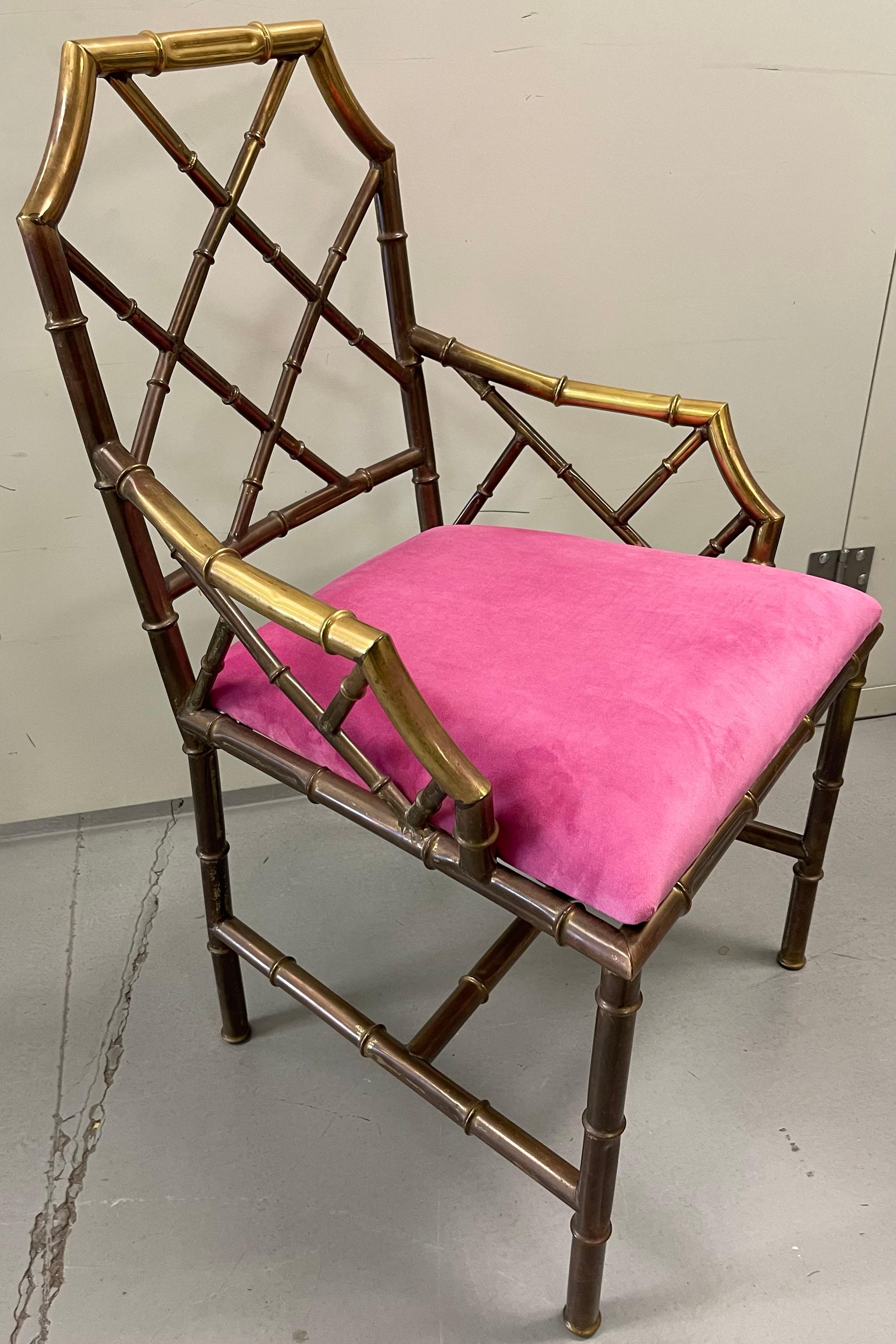 Chinoiseries Paire de fauteuils en laiton Chinoiserie Faux Bambou des années 1970 en vente