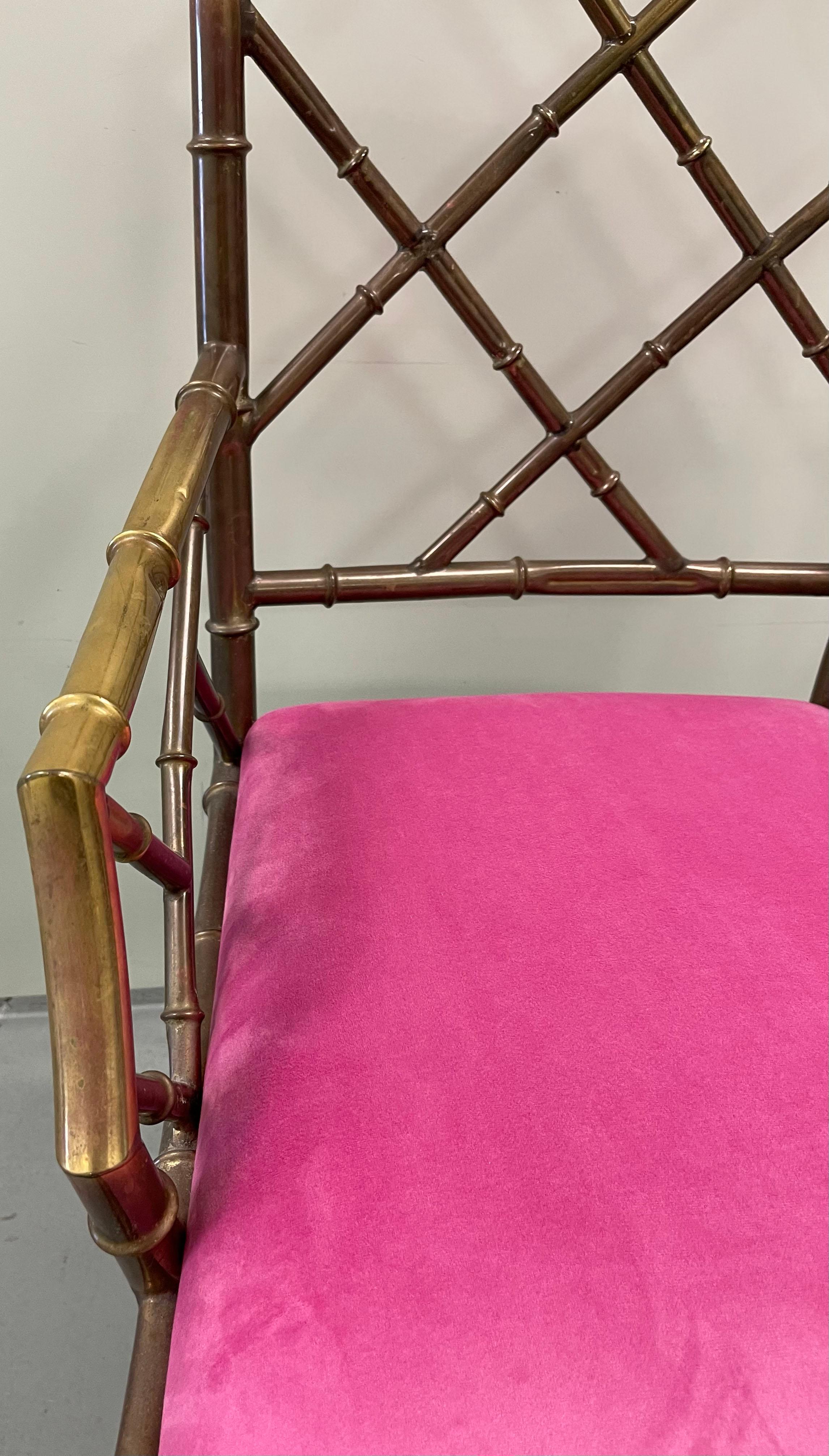 Paire de fauteuils en laiton Chinoiserie Faux Bambou des années 1970 en vente 1