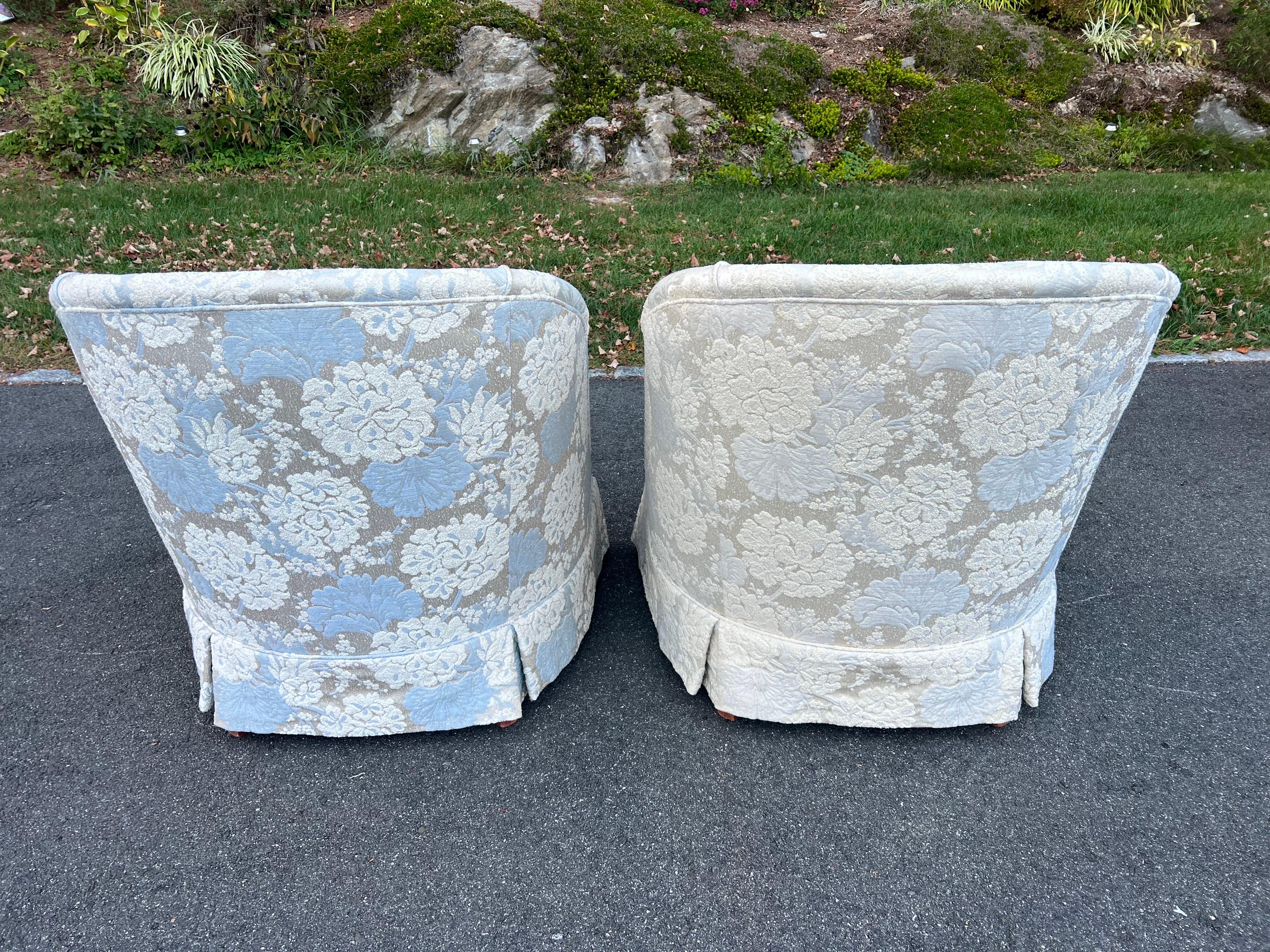 Paire de fauteuils club en brocart des années 1970 en vente 6