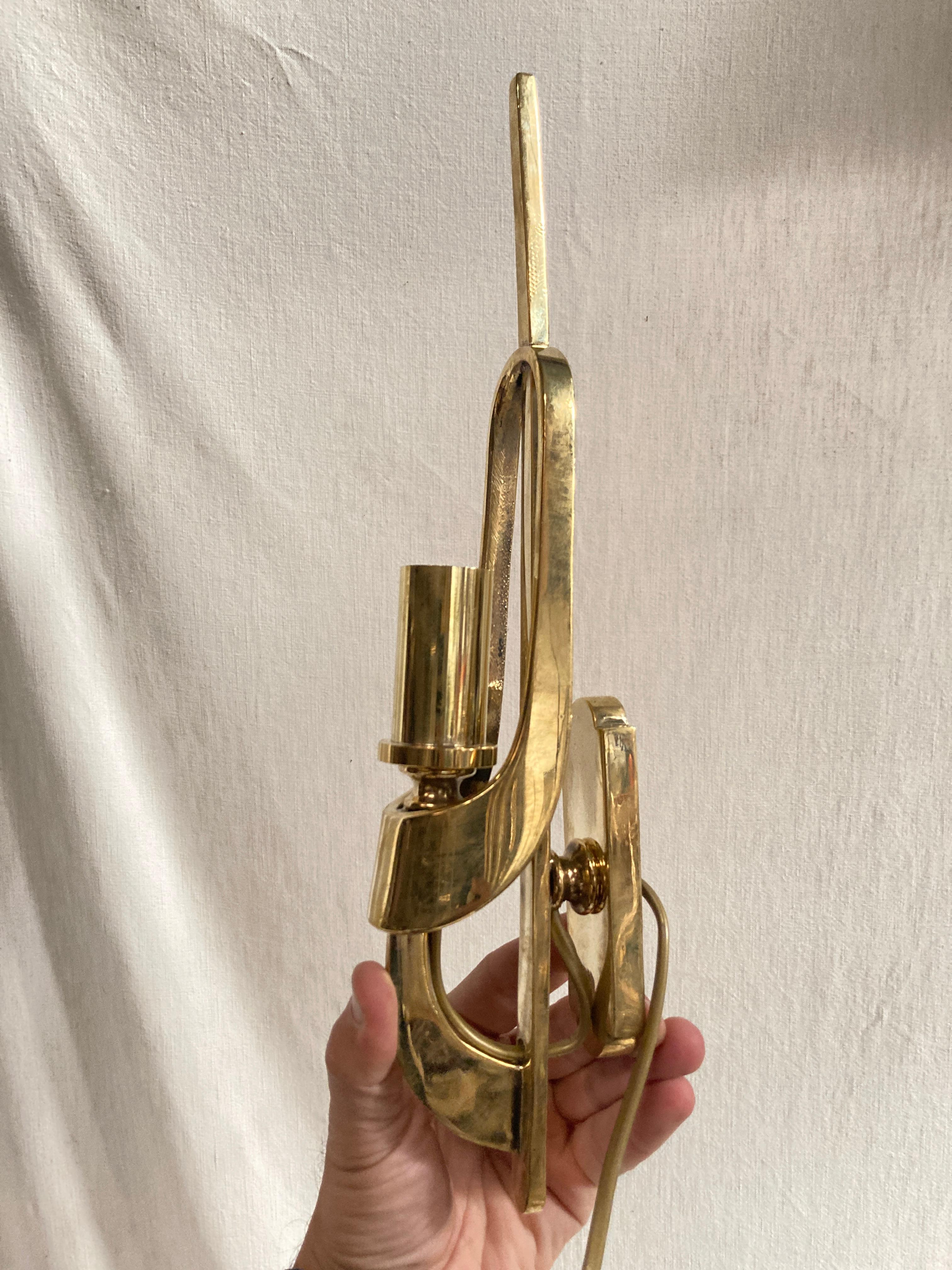 Pair of 1970's Brutalist bronze sconces In Good Condition For Sale In Bois-Colombes, FR