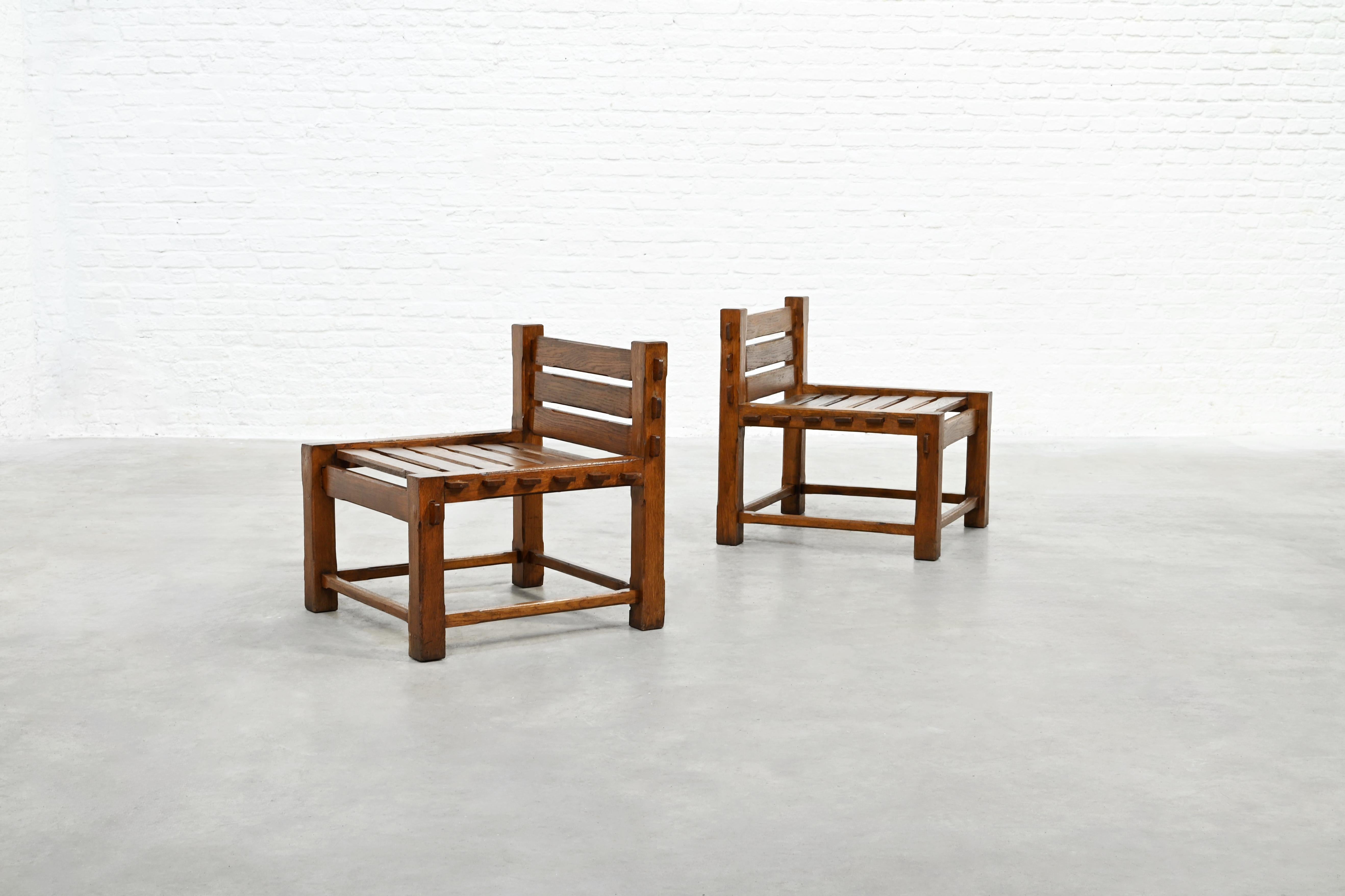 Pair of 1970s Brutalist Solid Oak Side Chairs In Good Condition For Sale In Antwerp, Antwerp