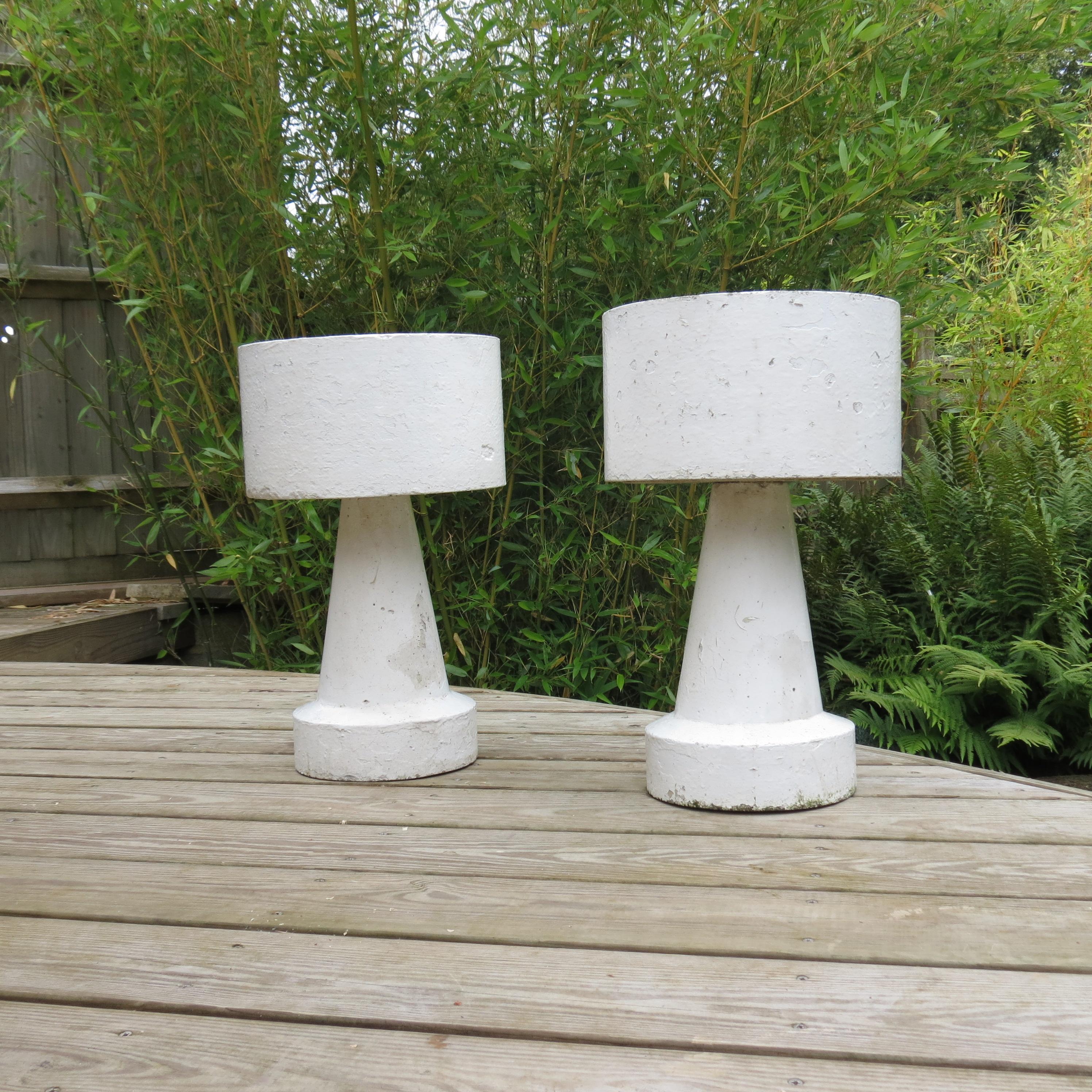 Pair of 1970s Brutalist style Concrete Garden Planters In Good Condition In Stow on the Wold, GB