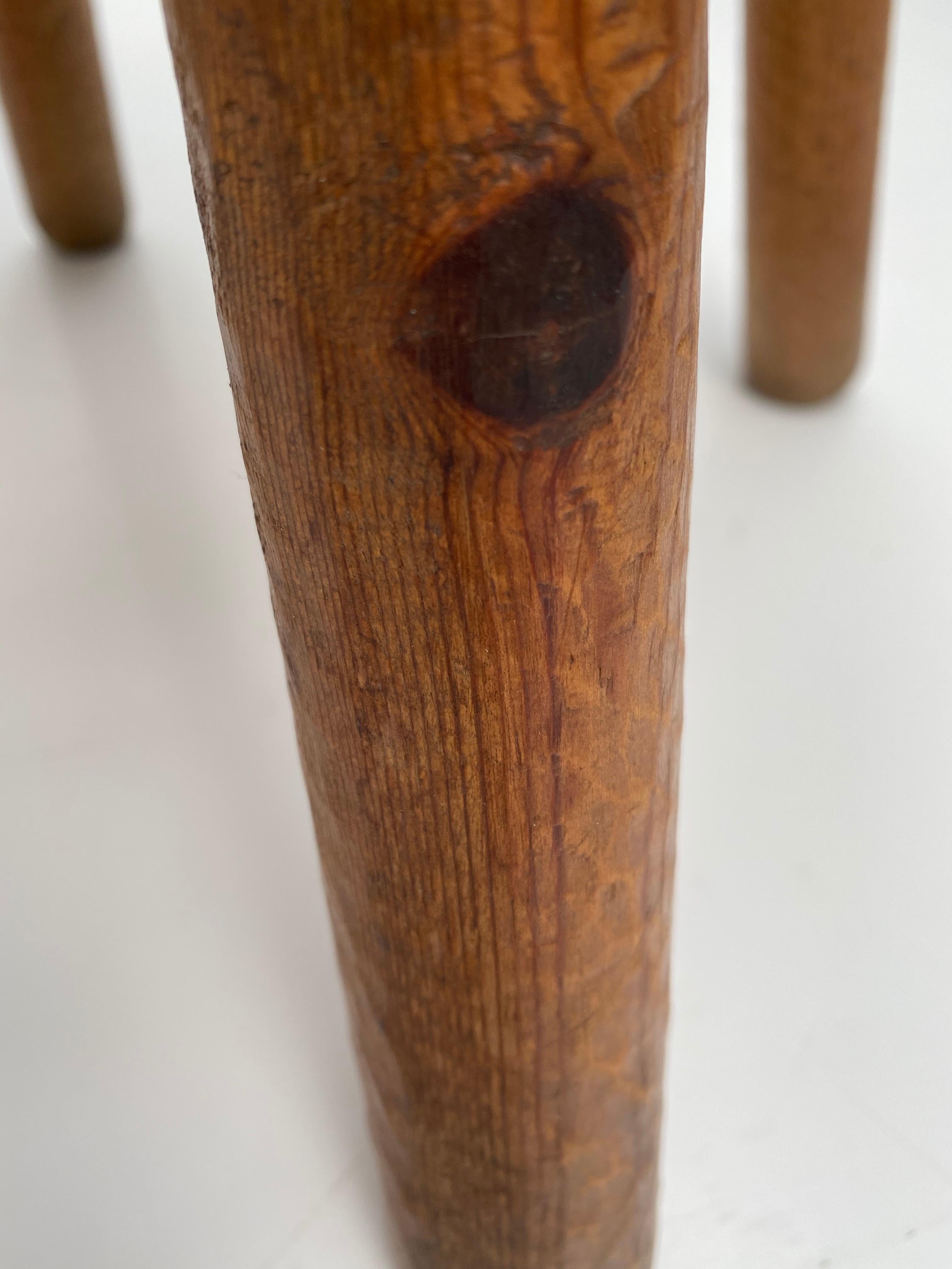 Pair of 1970s Carved Solid Pinewood Stools in the Style off Charlotte Perriand For Sale 6