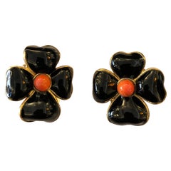 1970s Vintage CHANEL Maison Gripoix Coral Clover Clip On Earrings