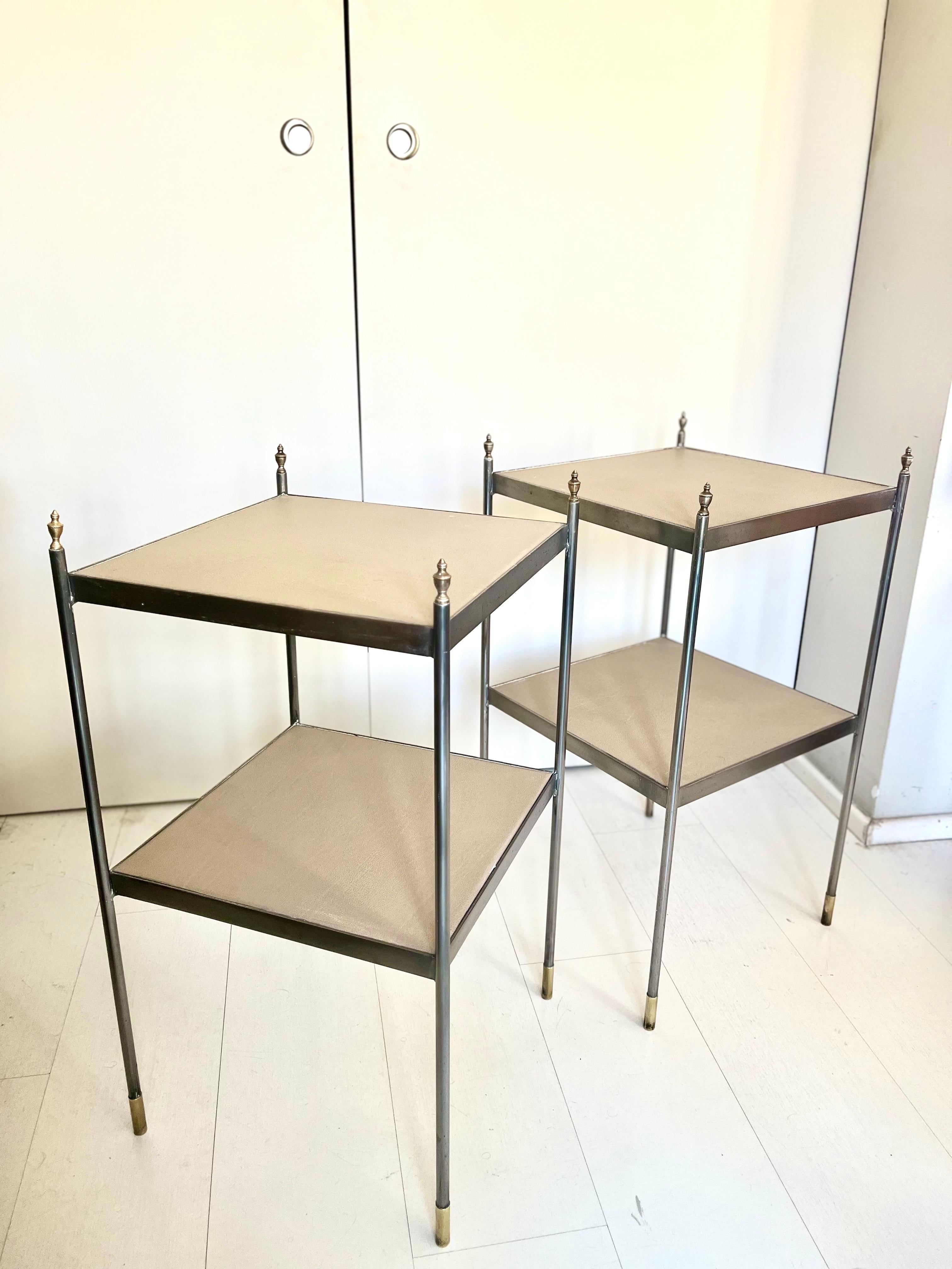 Pair of 1970s Chrome and Brass Leather Jansen Style Side Tables im Angebot 1