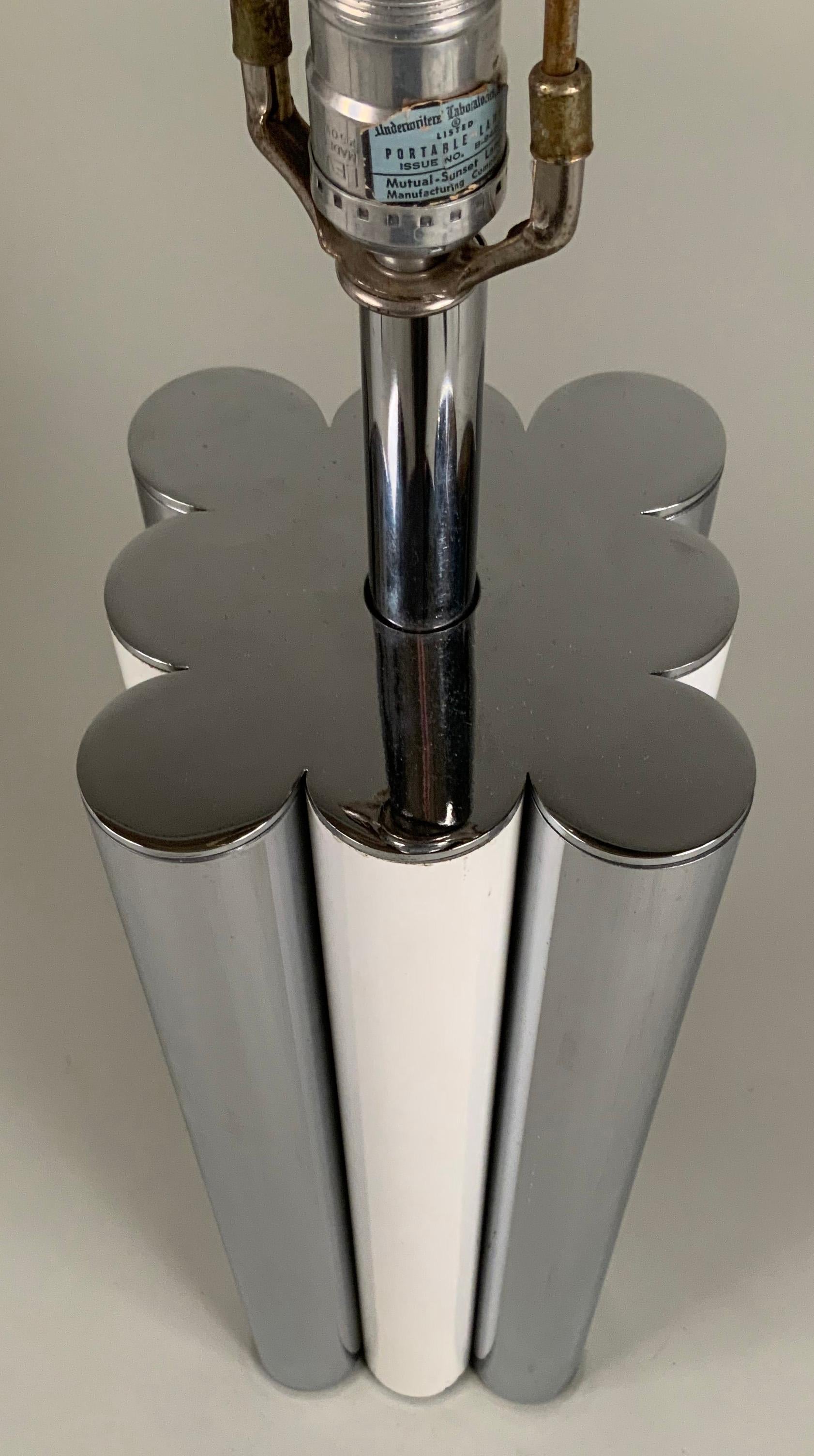 American Pair of 1970s Chrome and White Lacquer Tubular Lamps by Mutual Sunset