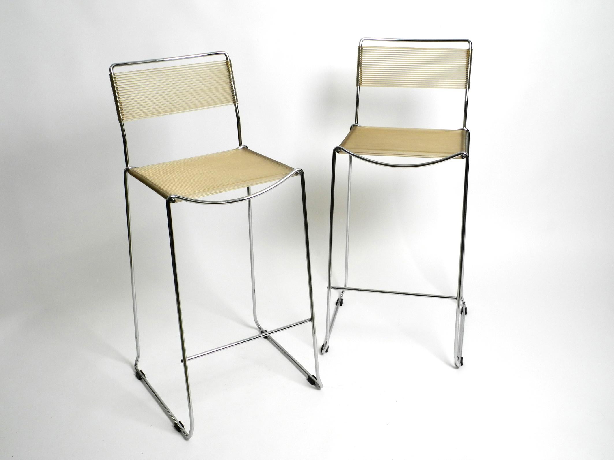 Two rare original 1970s Spaghetti bar stools with chrome frames.
Design by Giandomenico Belotti for Alias. Made in Italy.
Beautiful minimalist Italian design of the Pop Art era.
Very good condition with very few signs of wear.
Both chairs are in the