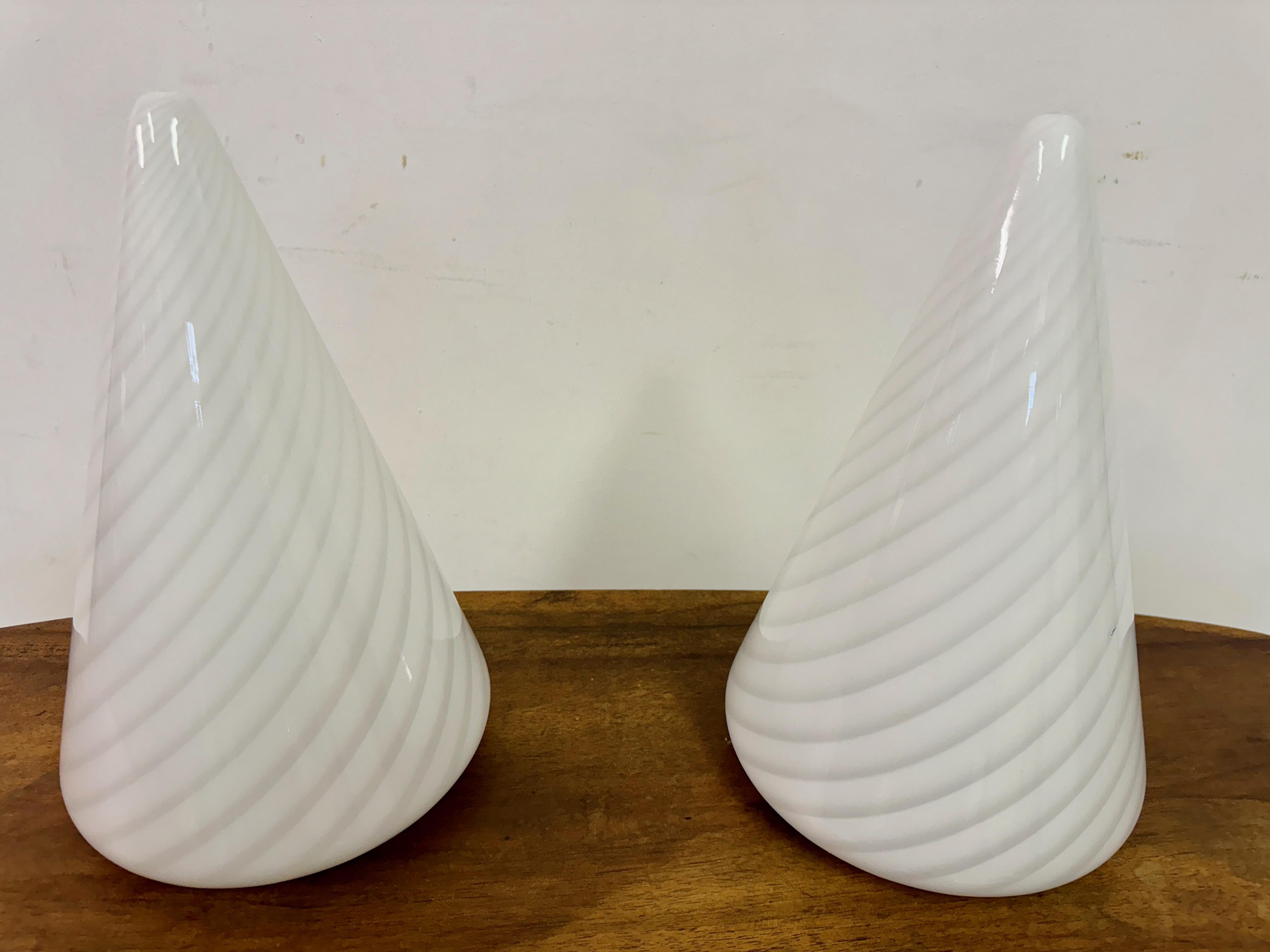 20th Century Pair of 1970s Conical Murano Table Lamps For Sale