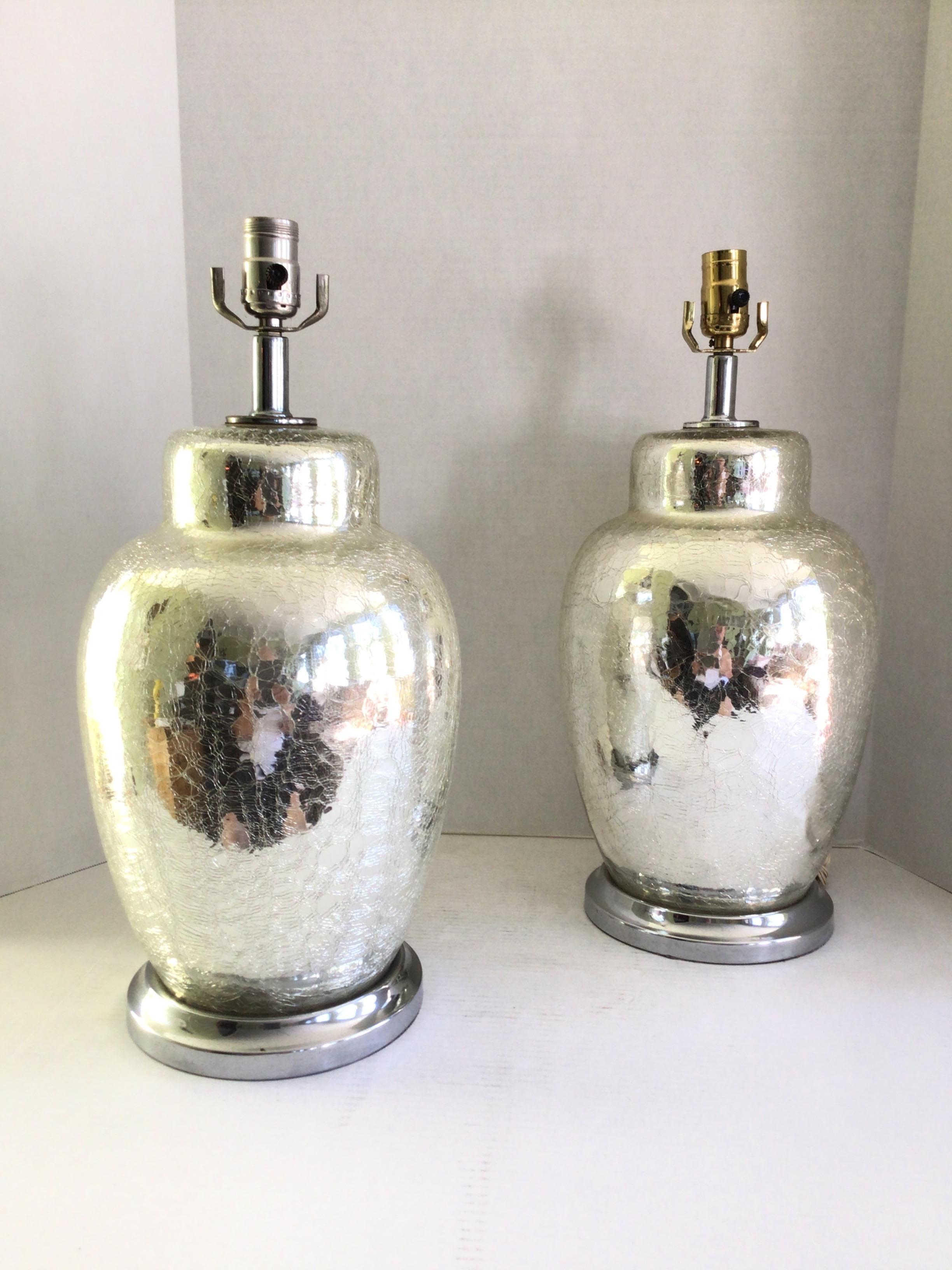 Pair of 1970s Crackled Mercury Glass Lamps On Chrome Base In Good Condition For Sale In Tarrytown, NY