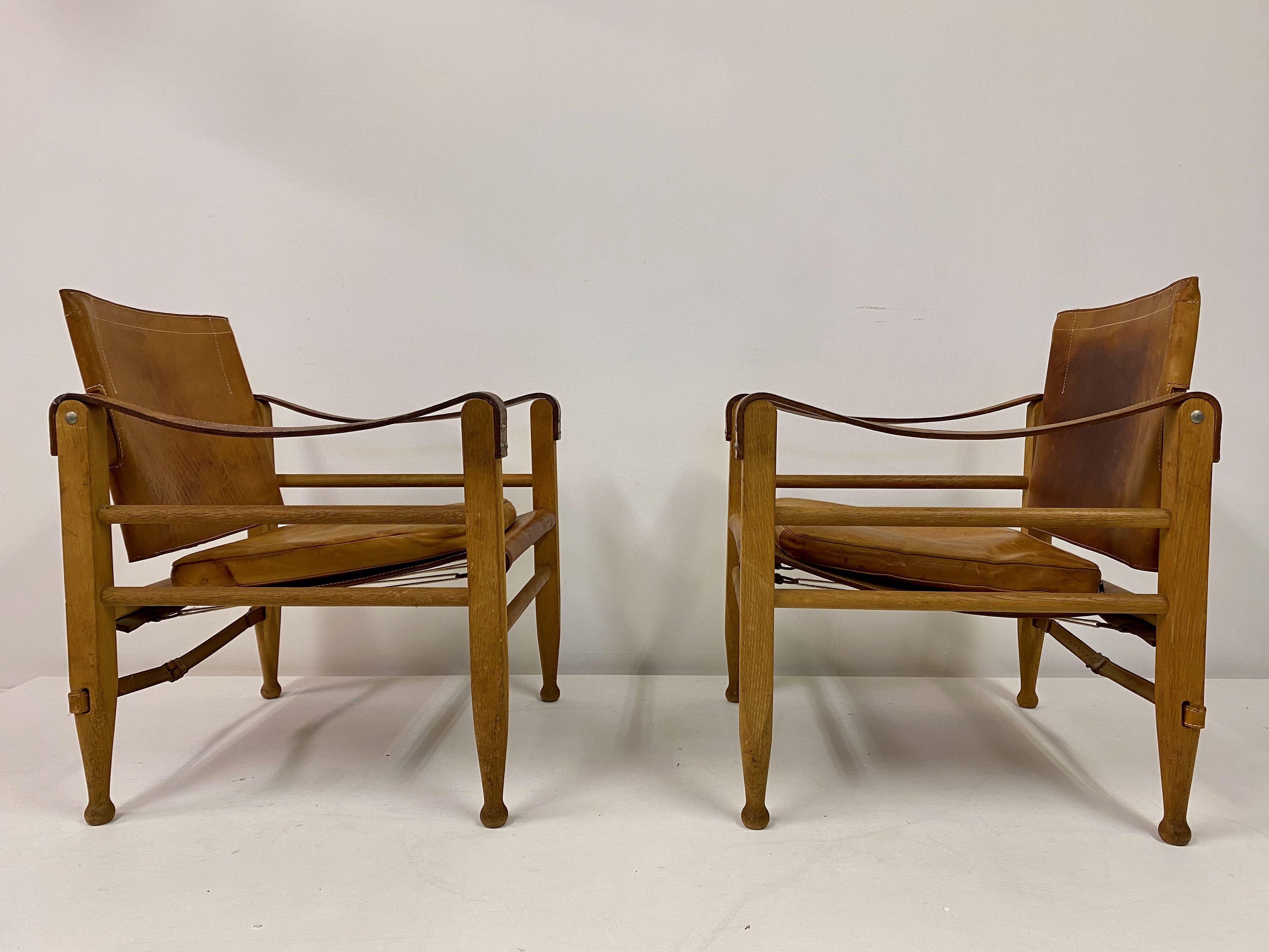 Pair of 1970s Danish Safari Chairs in Oak and Leather 4