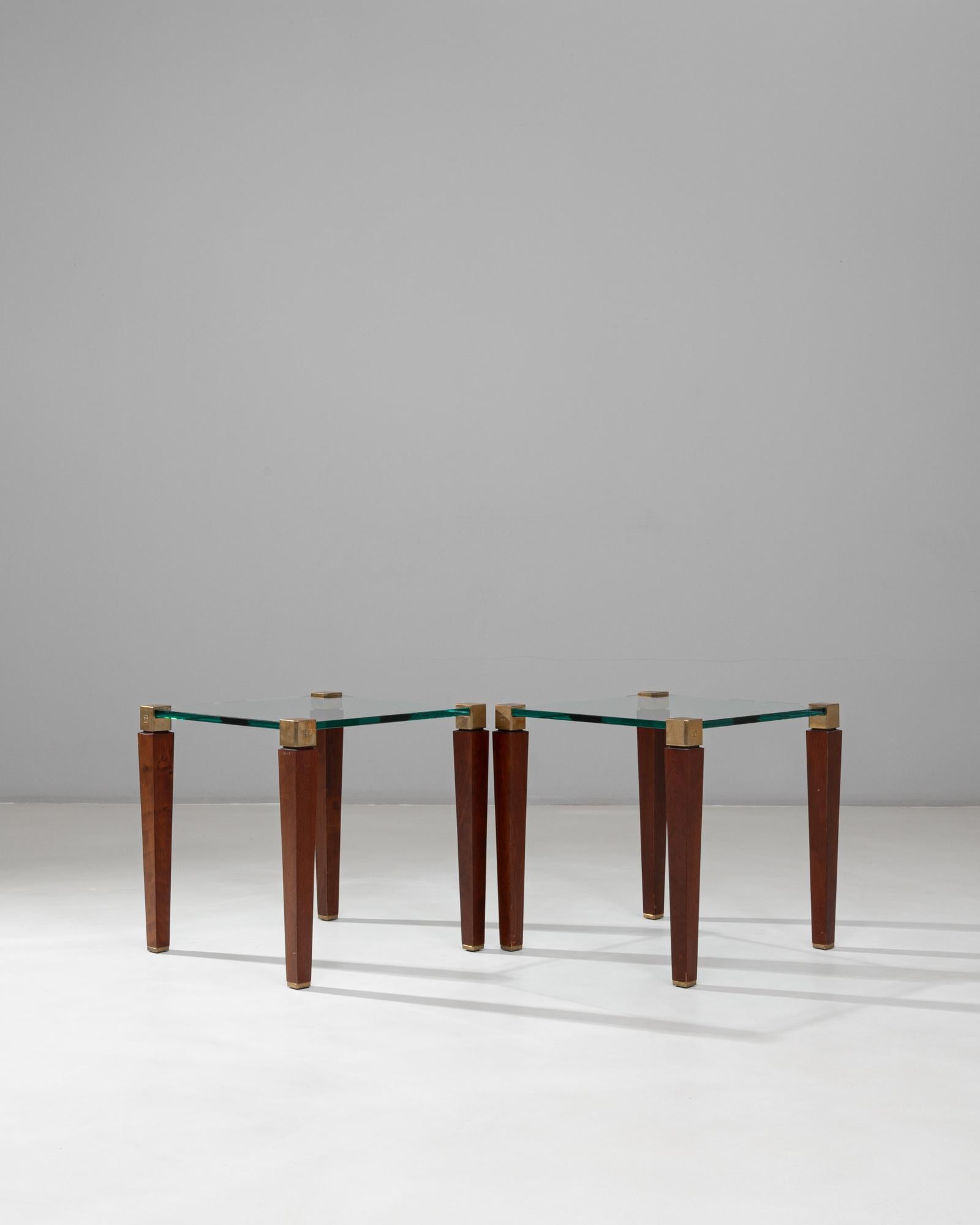 20ième siècle Paire de tables basses carrées en verre et laiton Peter Ghyczy, hollandaises, des années 1970 en vente