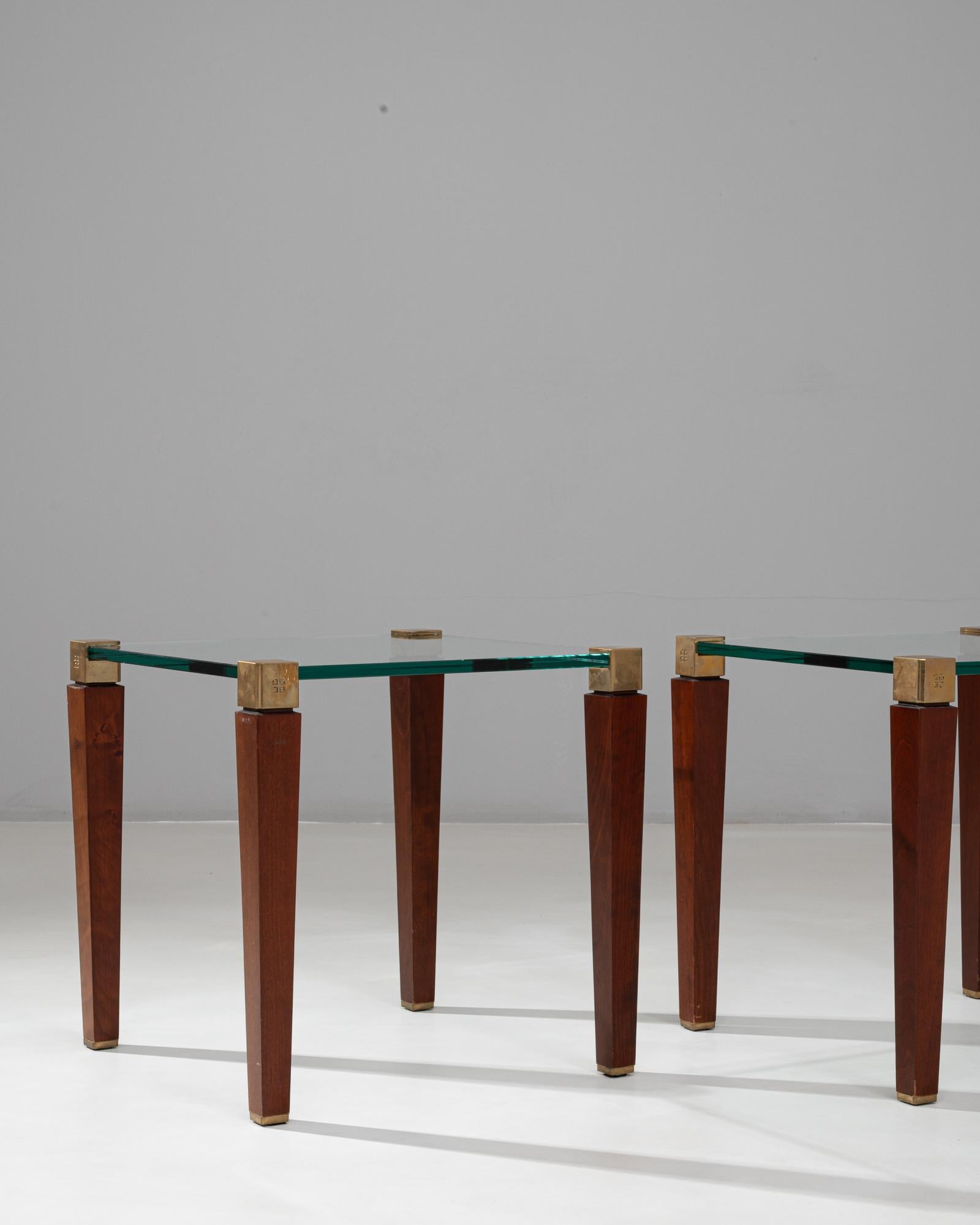 Paire de tables basses carrées en verre et laiton Peter Ghyczy, hollandaises, des années 1970 en vente 2