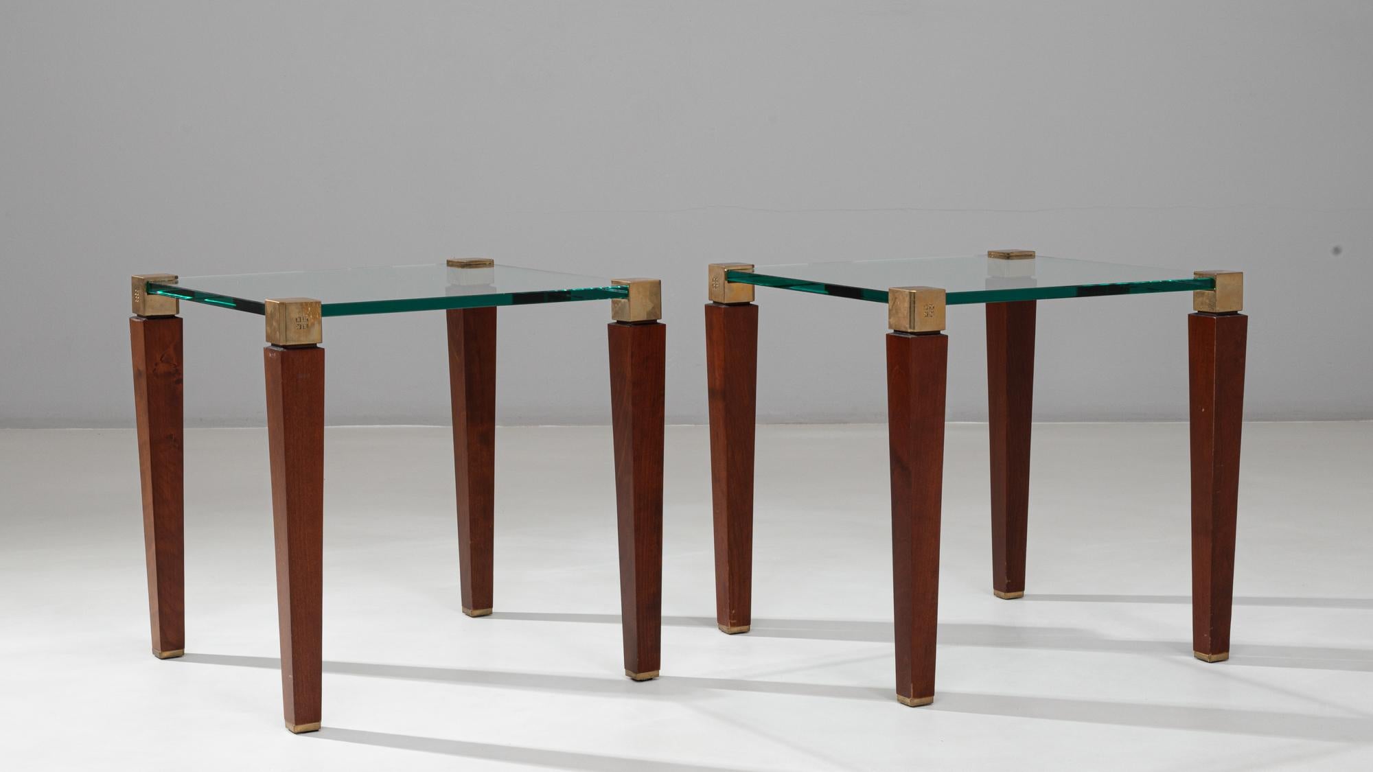 Paire de tables basses carrées en verre et laiton Peter Ghyczy, hollandaises, des années 1970 en vente 3