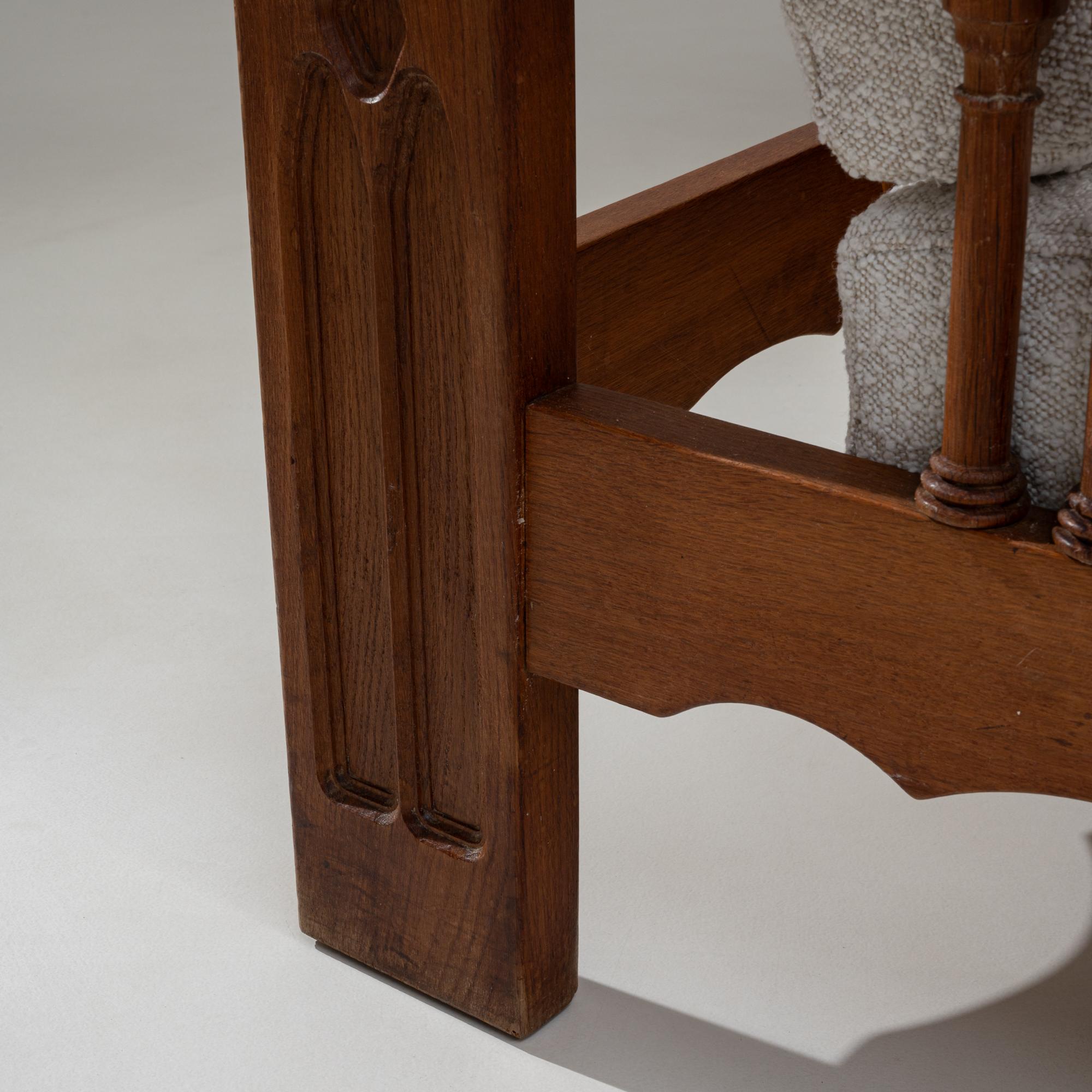 Pair of 1970s French Brutalist Upholstered Armchairs with Carved Details en vente 7