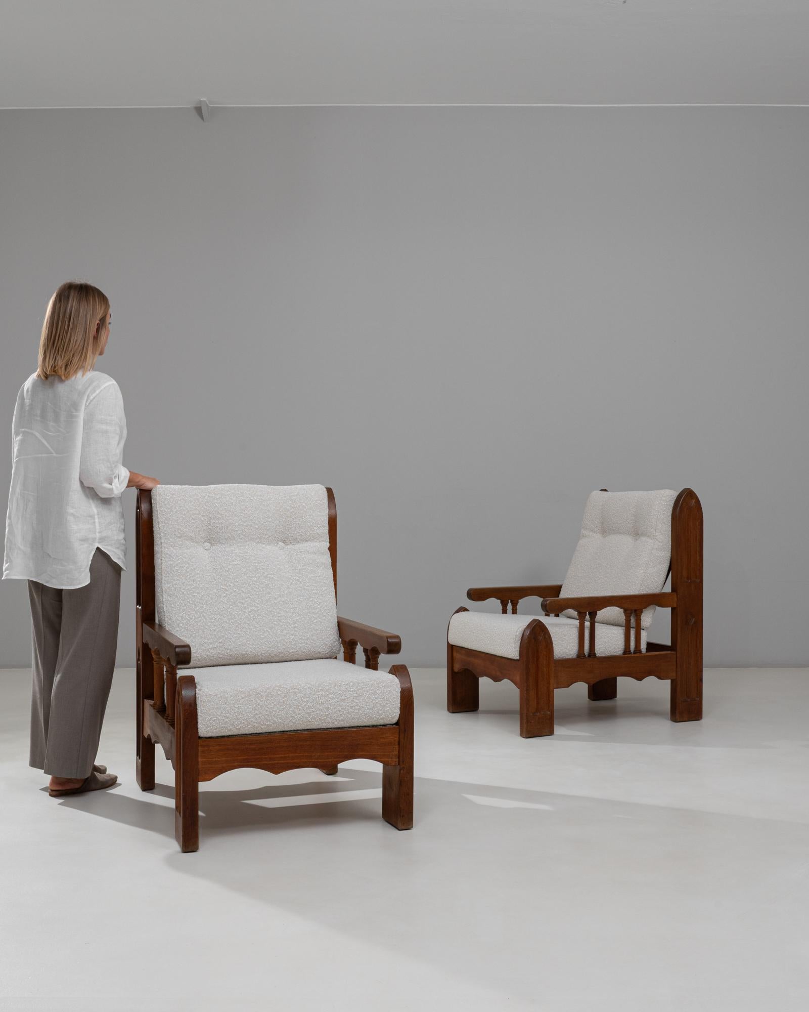 Brutalisme Pair of 1970s French Brutalist Upholstered Armchairs with Carved Details en vente