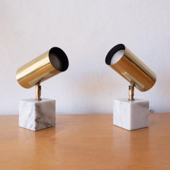 Coppia di lampade “Stem Spot” di George Kovacs degli anni ’70, in ottone e marmo italiano
