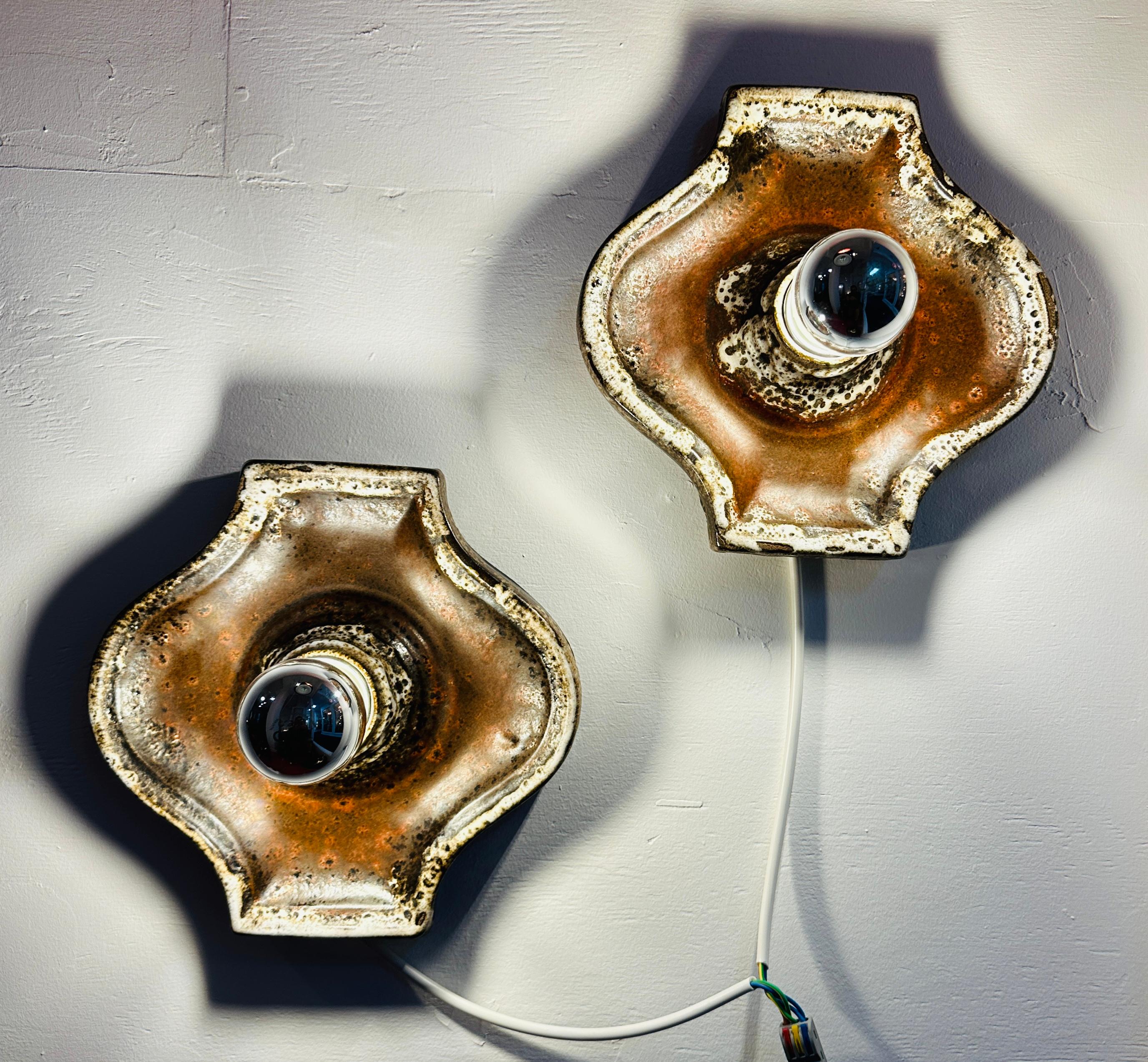 Mid-Century Modern Pair of 1970s German Fat Lava Hustadt Brown & White Ceramic Wall Lights For Sale