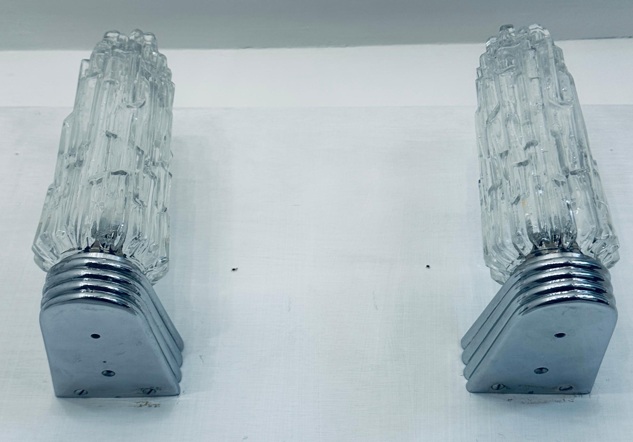 Pareja de apliques alemanes Hoffmeister Iceberg de cristal transparente y cromo de los años 70 en venta 9