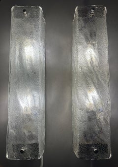 Paar deutsche Kaiser Leuchten Wandleuchten aus mattiertem Glas aus den 1970er Jahren