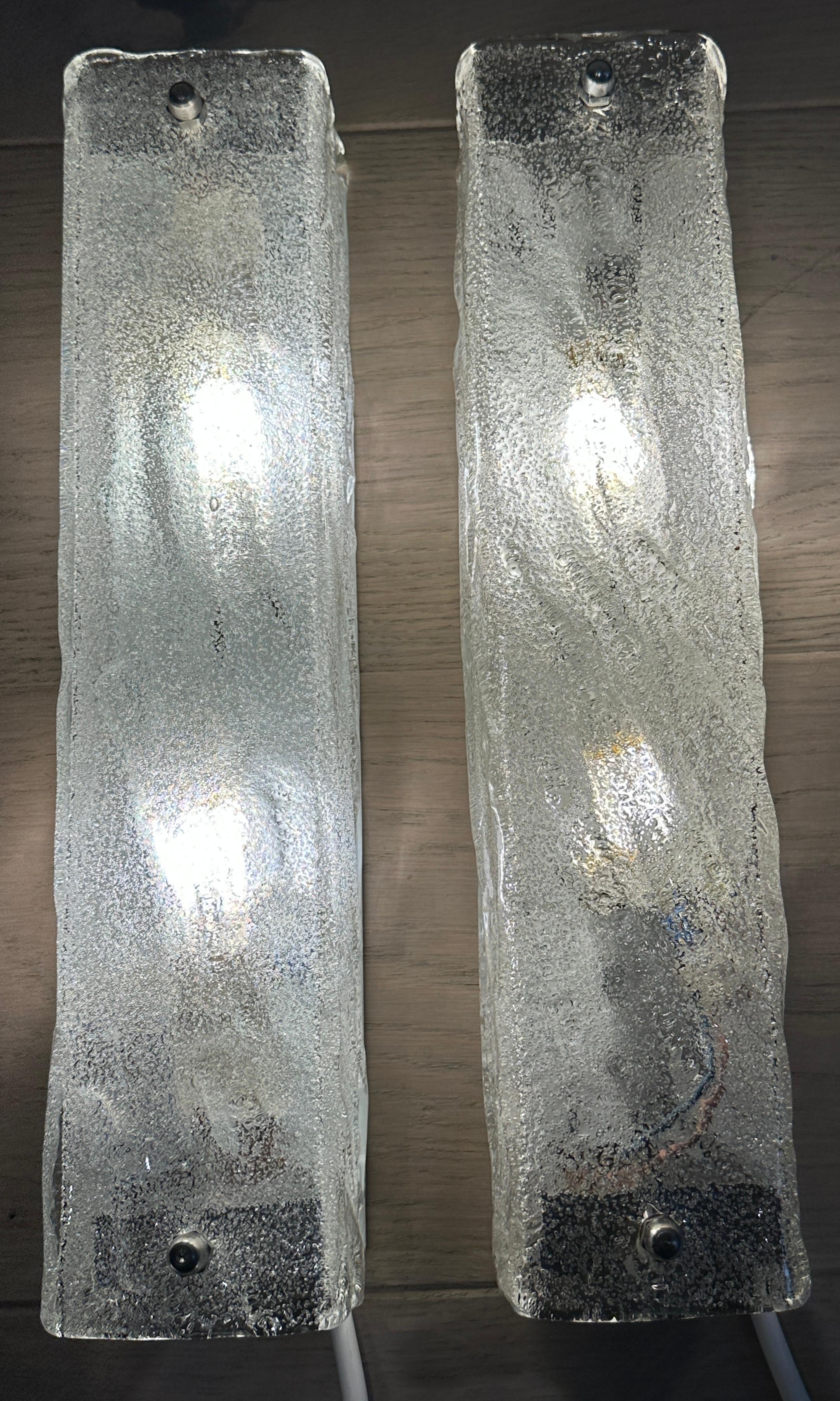 Pareja de apliques alemanes de cristal esmerilado Kaiser Leuchten de los años 70 siglo XX en venta