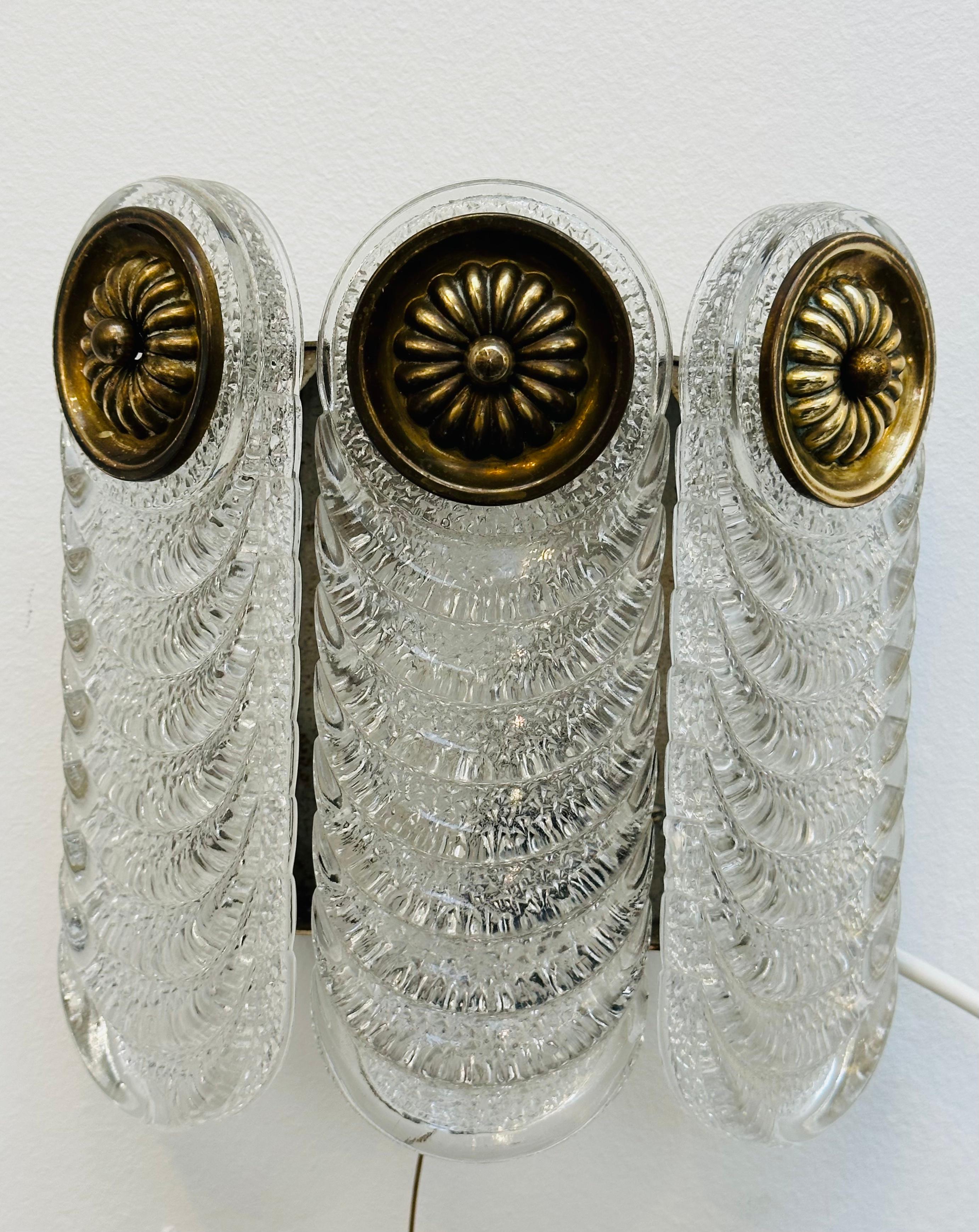 Coppia di applique o lampade da parete in vetro di Murano e ottone Kaiser Leuchten degli anni '70 in vendita 5