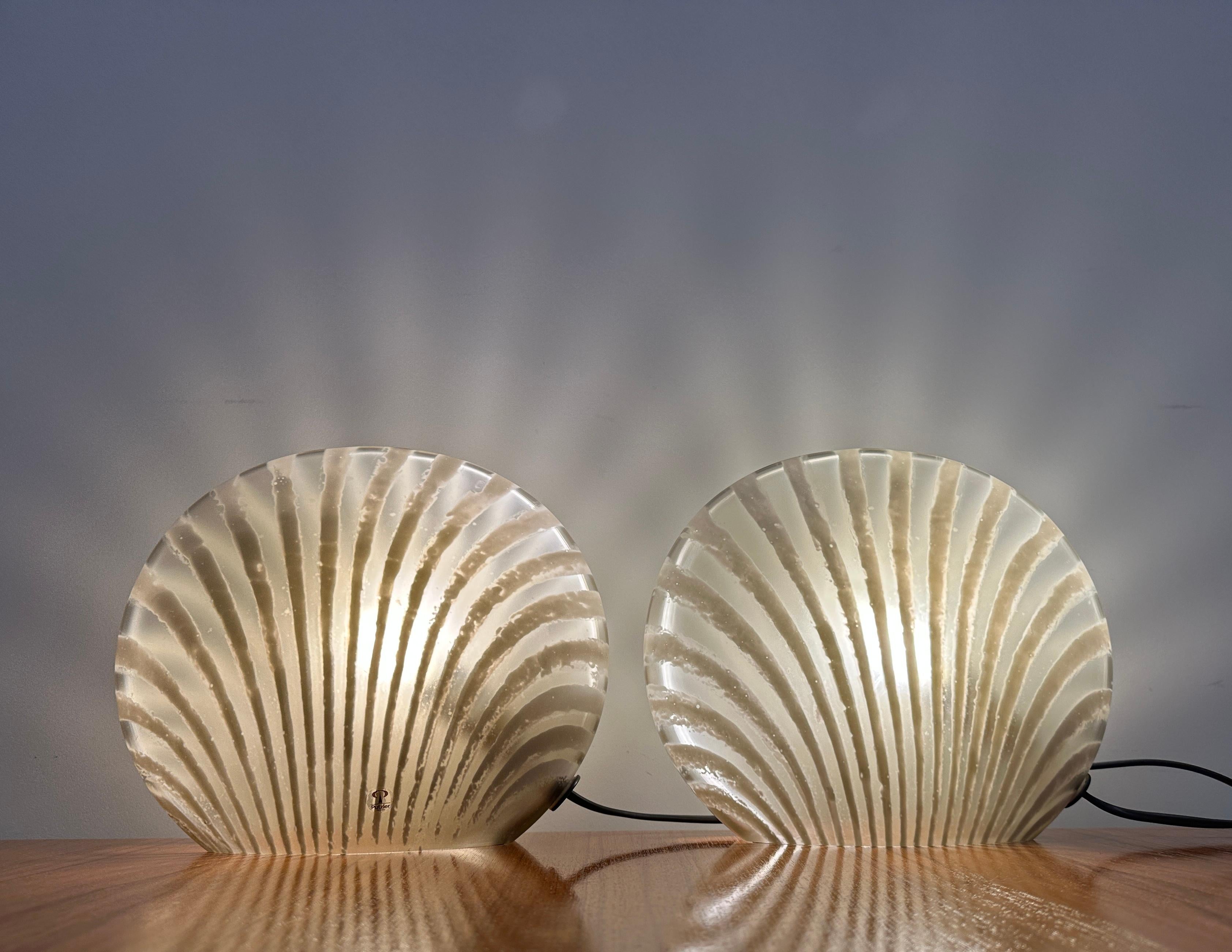 Une paire exceptionnelle de lampes de table vintage Peill & Putzler de la gamme 