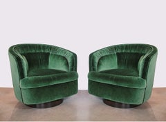 Pair of 1970s Green Velvet Swivel Chairs in the Style of Milo Baughman