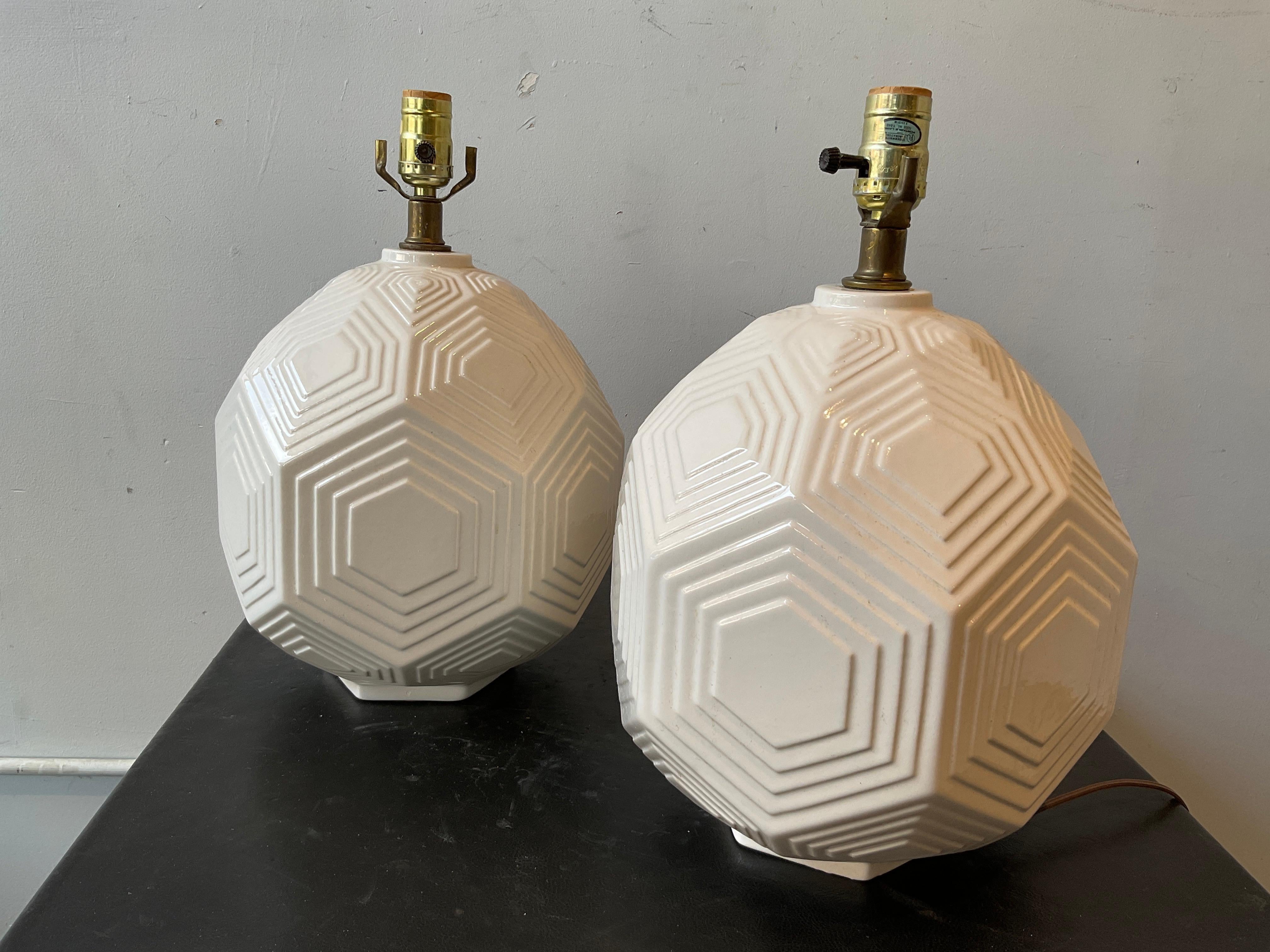 Pair of 1970s Hexagonal White Ceramic Lamps In Good Condition For Sale In Tarrytown, NY